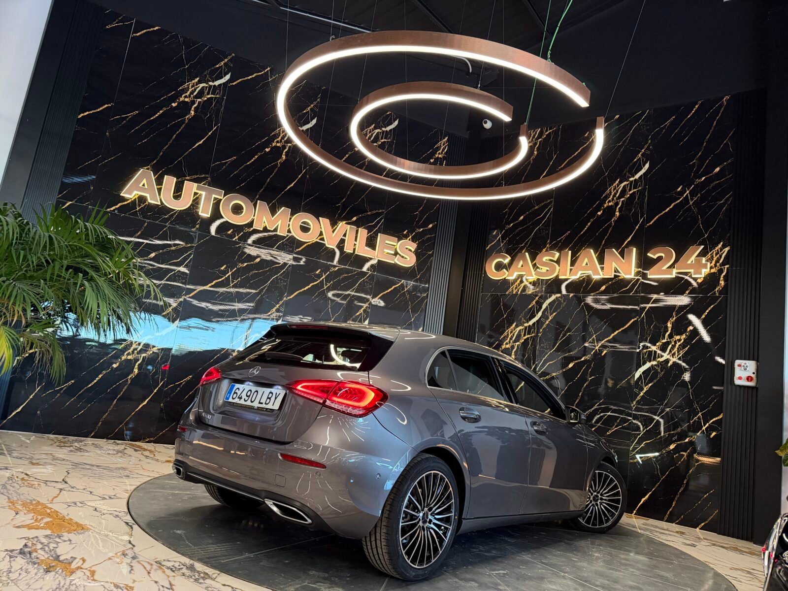 MERCEDES-BENZ Clase A 180d Sport Urban 8G 116cv