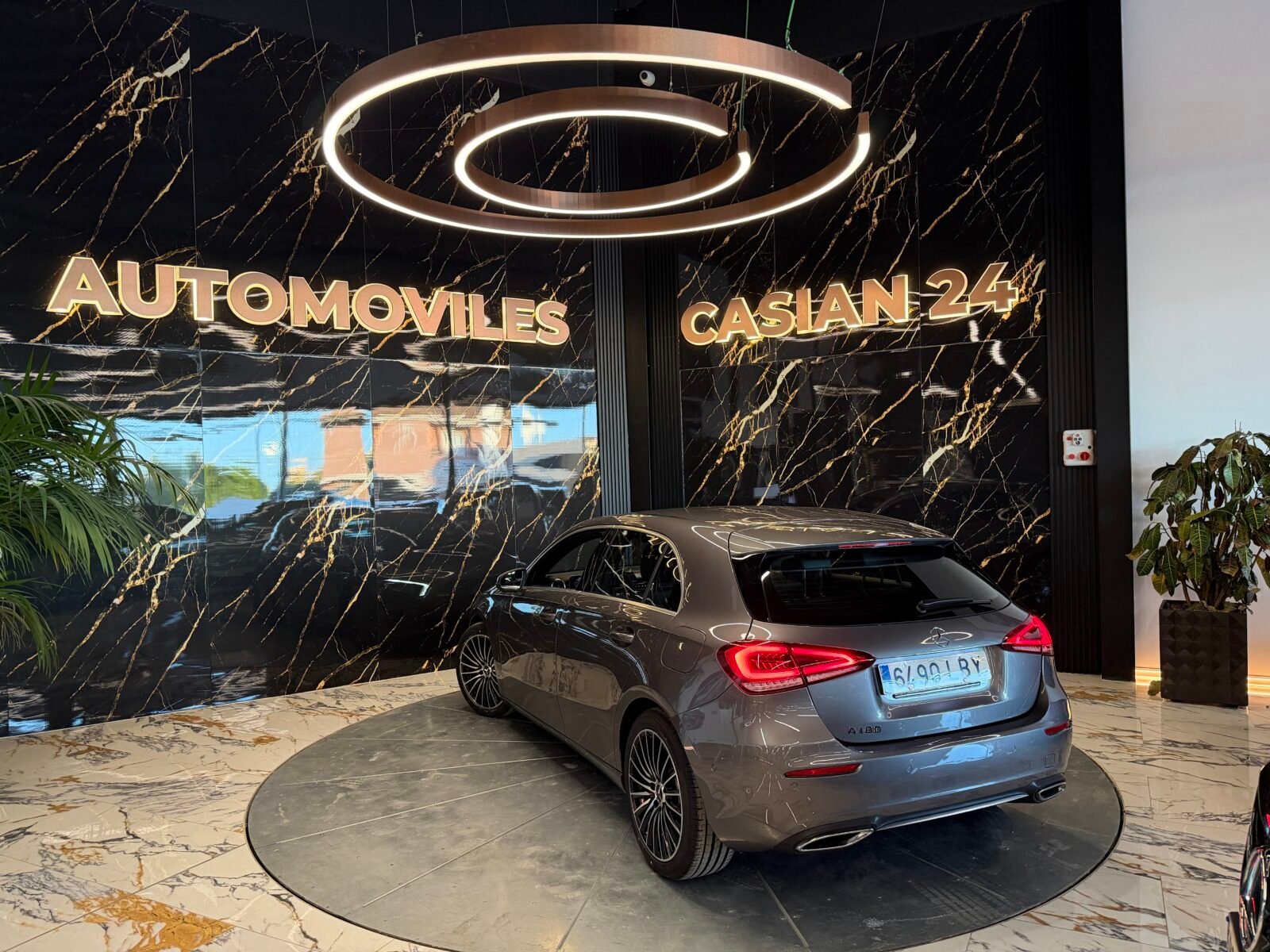 MERCEDES-BENZ Clase A 180d Sport Urban 8G 116cv