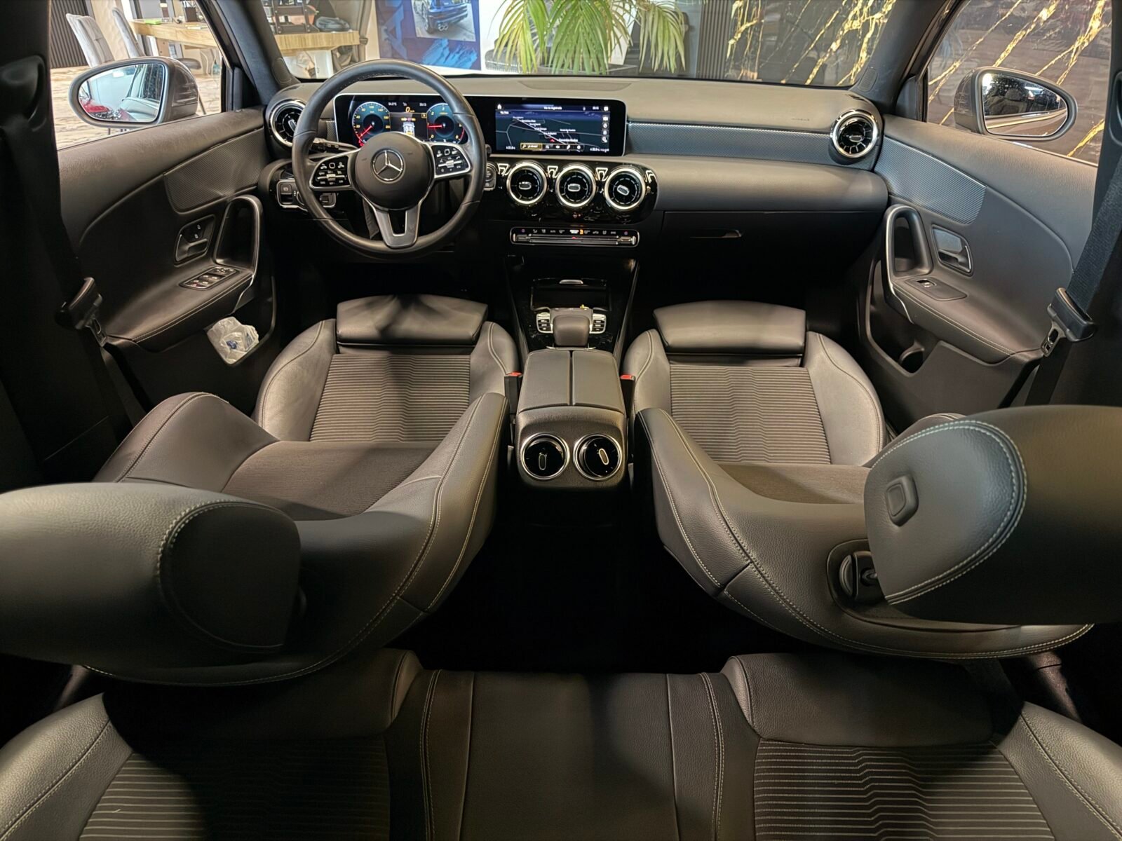 MERCEDES-BENZ Clase A 180d Sport Urban 8G 116cv