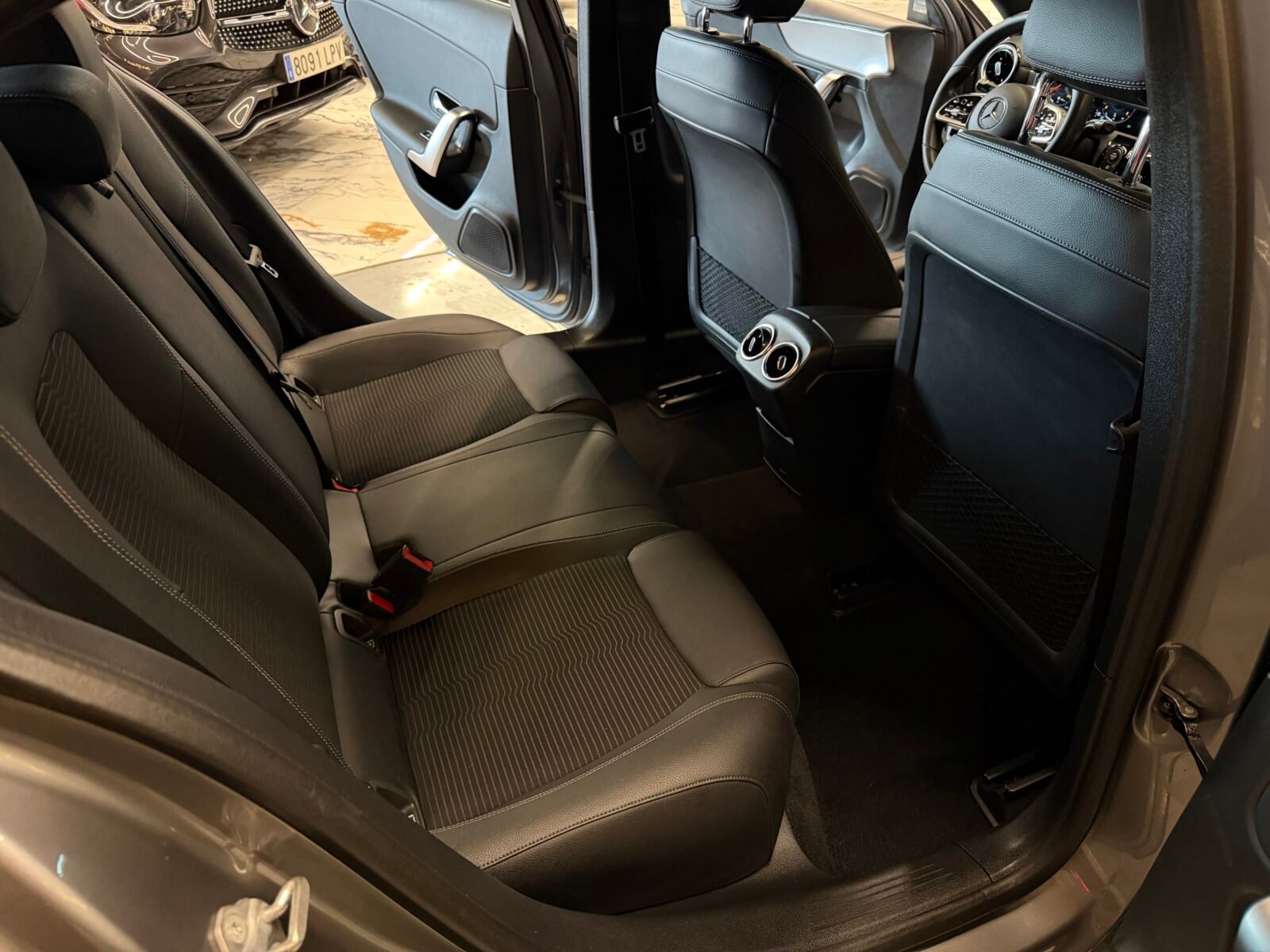 MERCEDES-BENZ Clase A 180d Sport Urban 8G 116cv