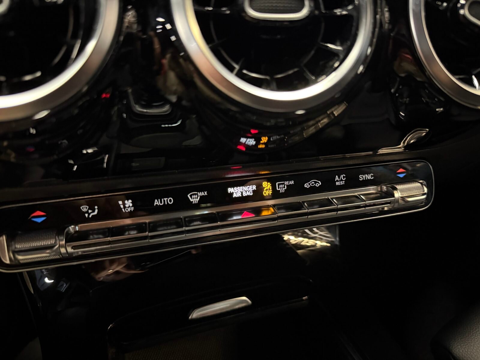 MERCEDES-BENZ Clase A 180d Sport Urban 8G 116cv