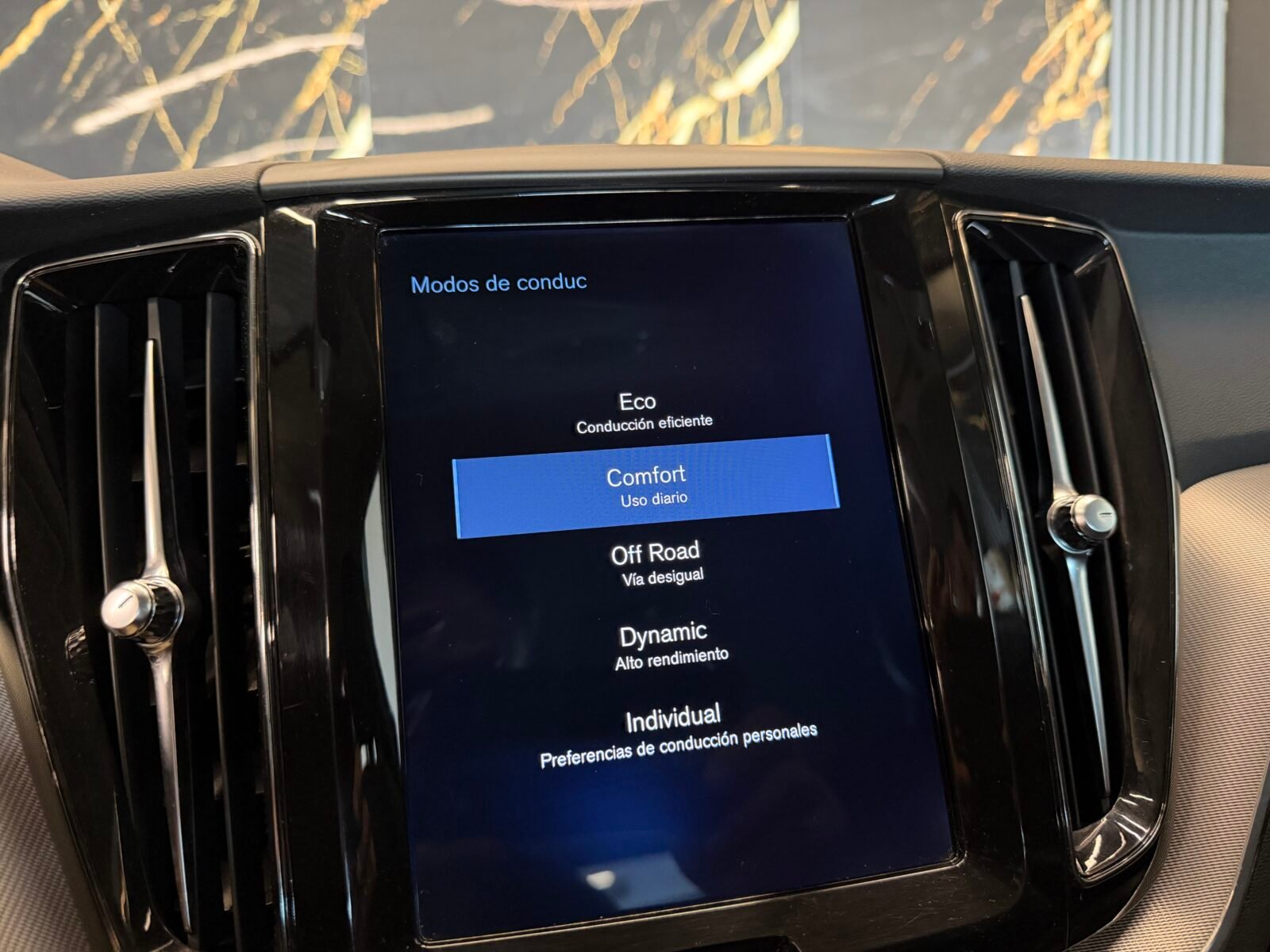 VOLVO XC60 2.0 D4 AWD Inscription Auto