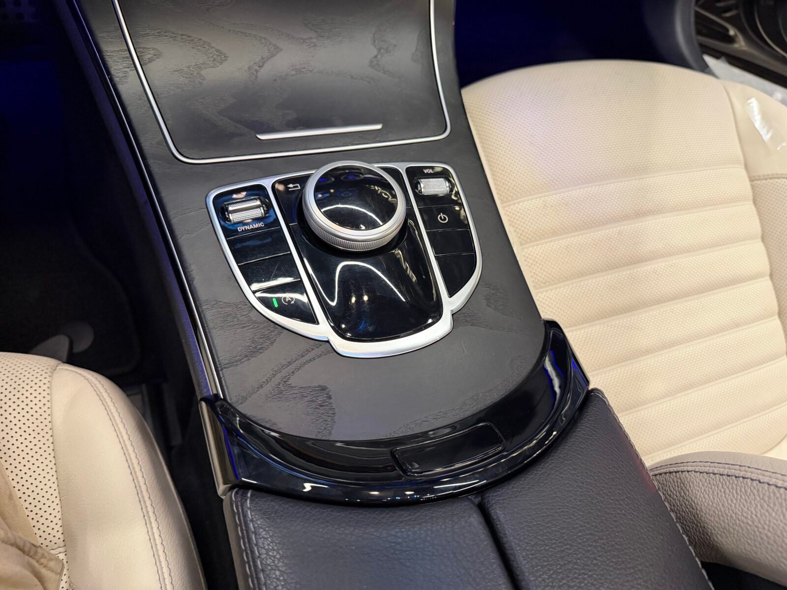 MERCEDES-BENZ C220d AMG 170CV FUL Motor MERCEDES CON CADENA