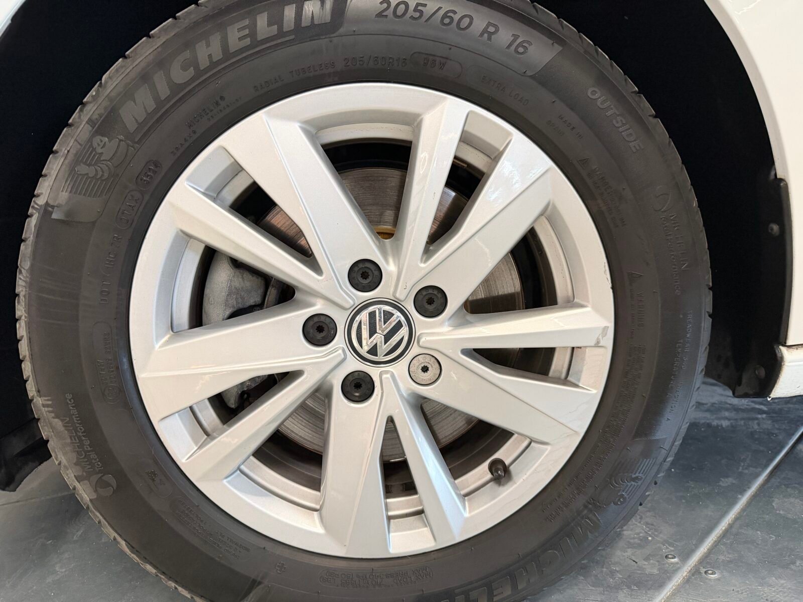 VOLKSWAGEN Touran Edition 2.0 TDI  115CV 7PLAZAS