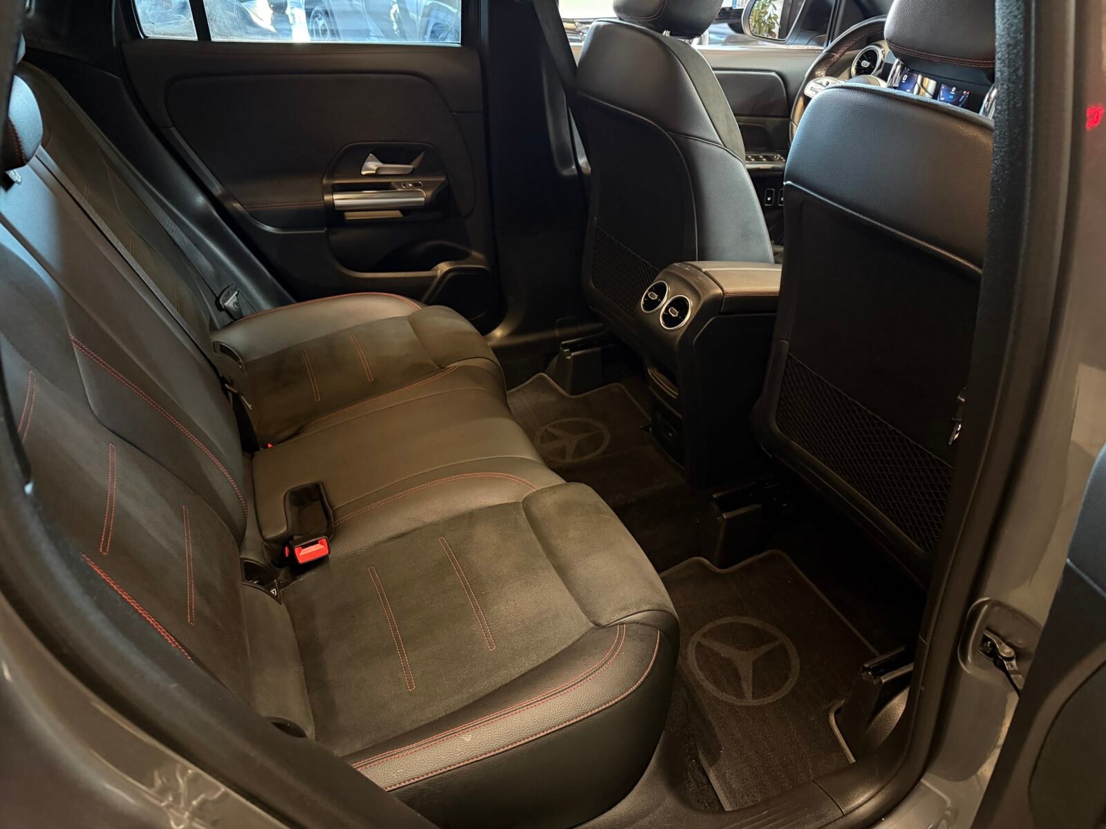 MERCEDES-BENZ GLA 250e 218CV AMG 