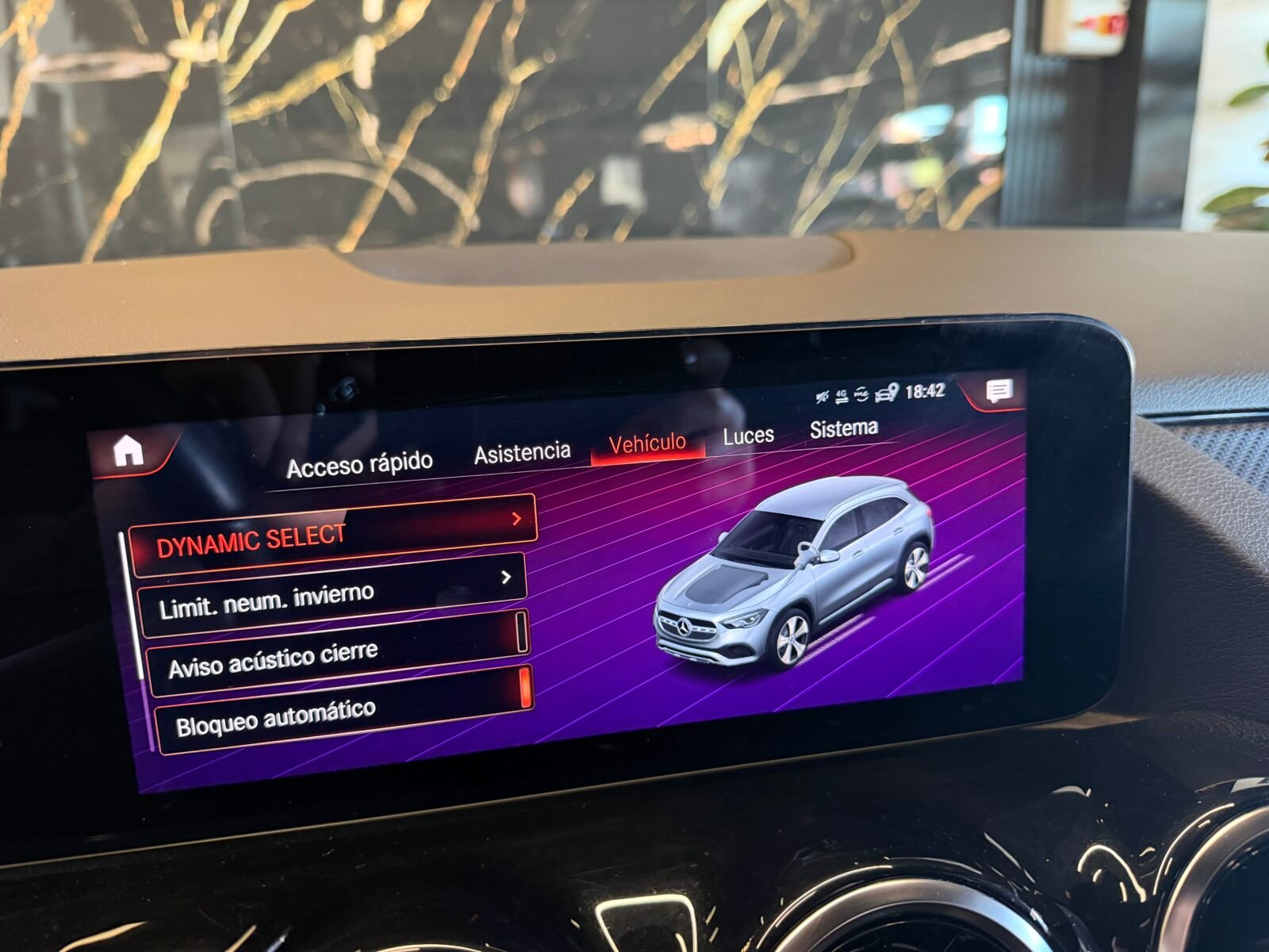 MERCEDES-BENZ GLA 250e 218CV AMG 