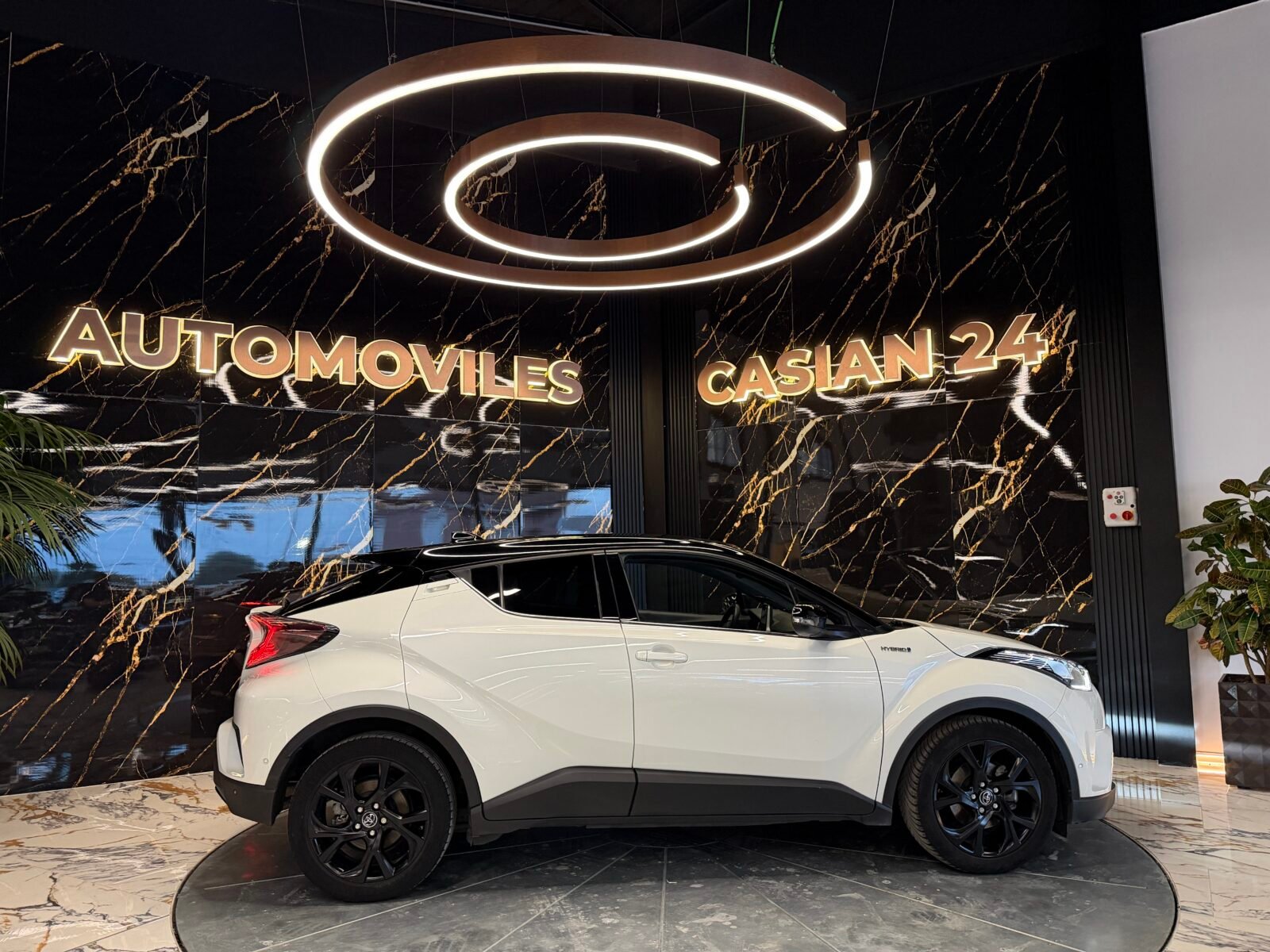 TOYOTA 1.8 125H 122CV DYNAMIC GRAPHIC