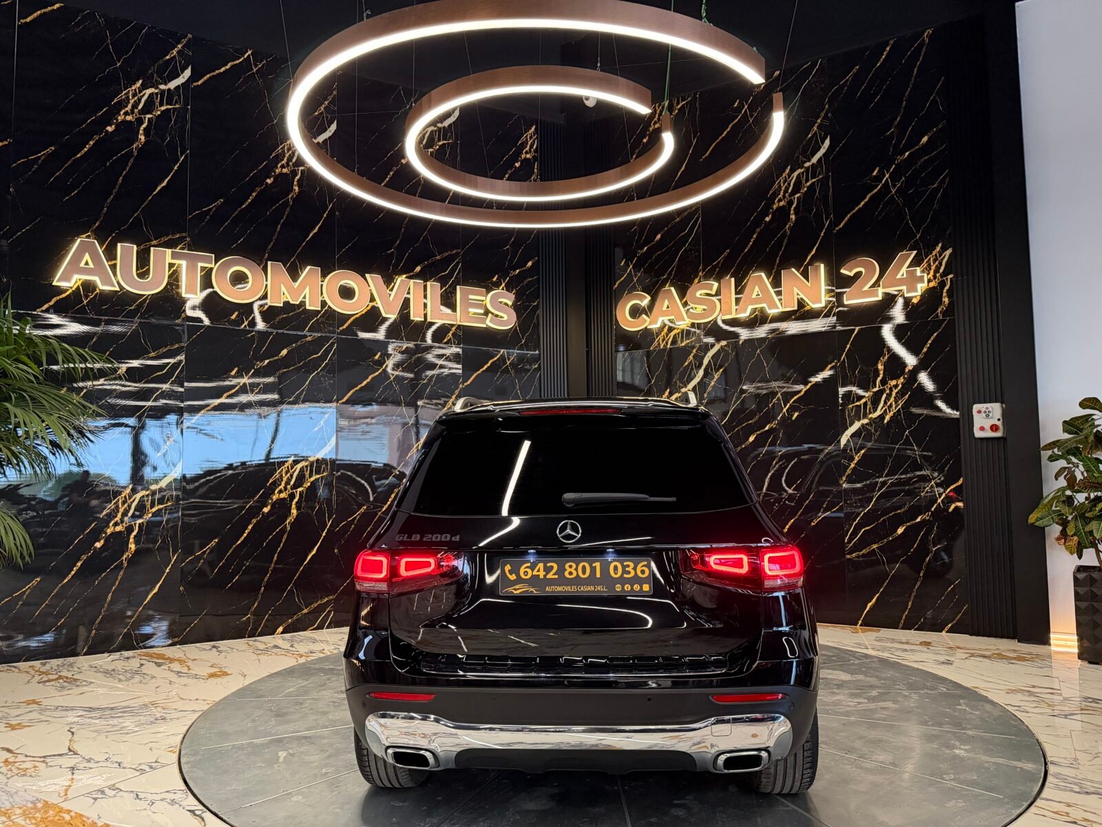 MERCEDES-BENZ GLB 200d 150cv Sport URBAN Motor MERCEDES CON CADENA