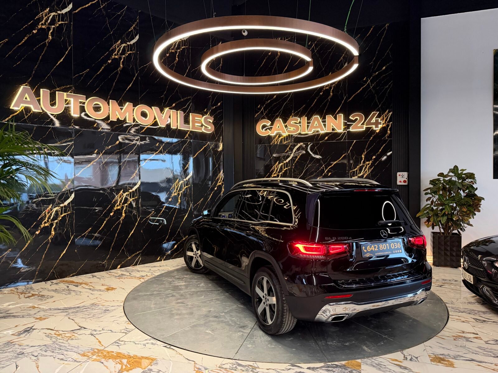 MERCEDES-BENZ GLB 200d 150cv Sport URBAN Motor MERCEDES CON CADENA