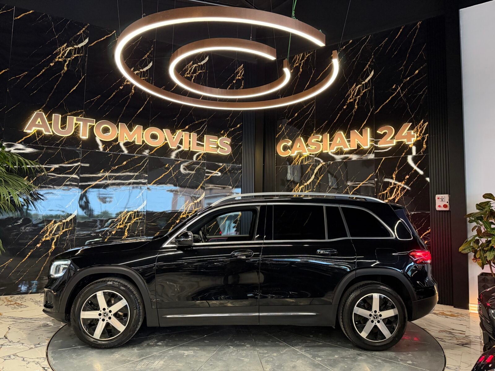 MERCEDES-BENZ GLB 200d 150cv Sport URBAN Motor MERCEDES CON CADENA