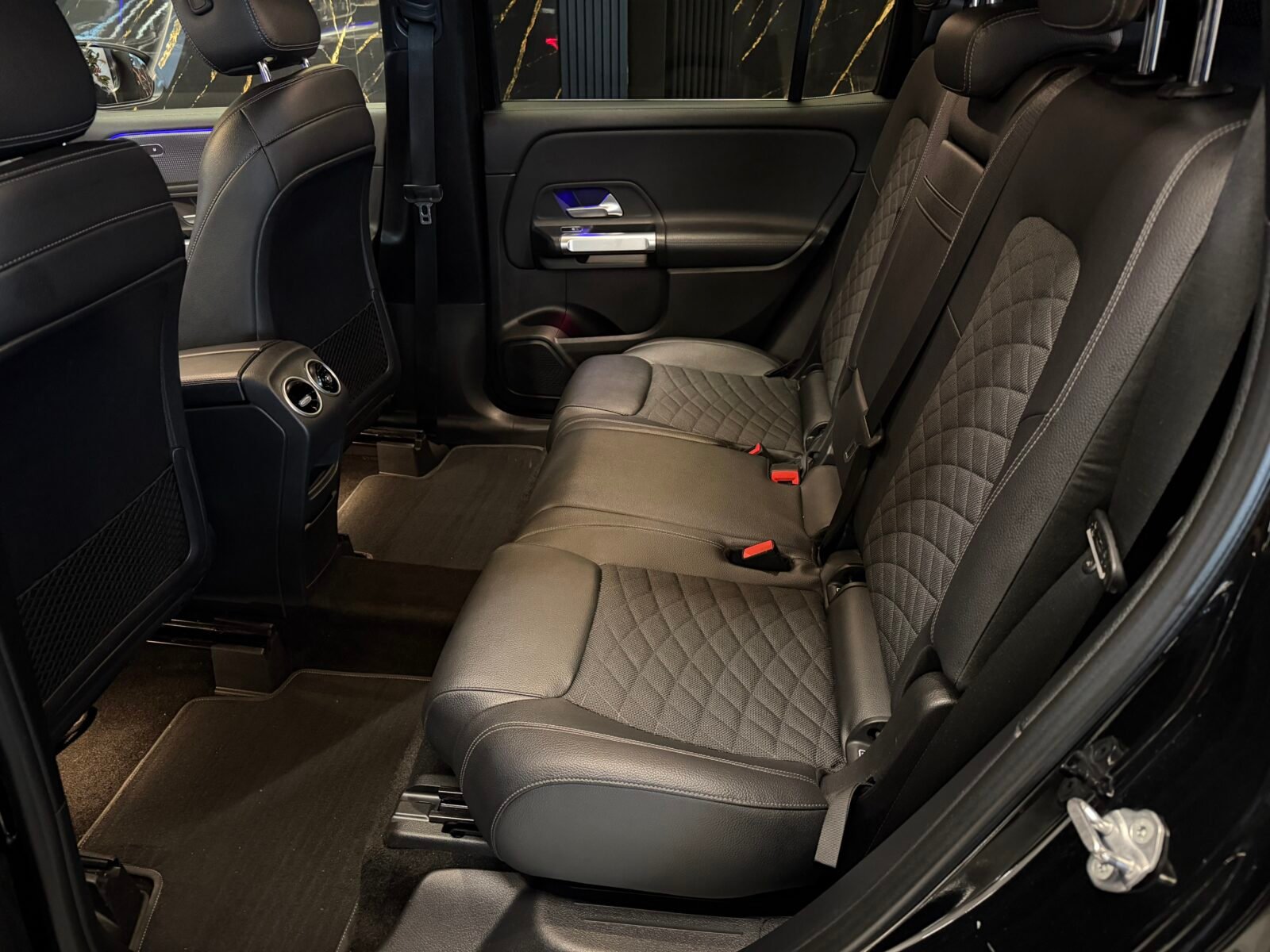 MERCEDES-BENZ GLB 200d 150cv Sport URBAN Motor MERCEDES CON CADENA