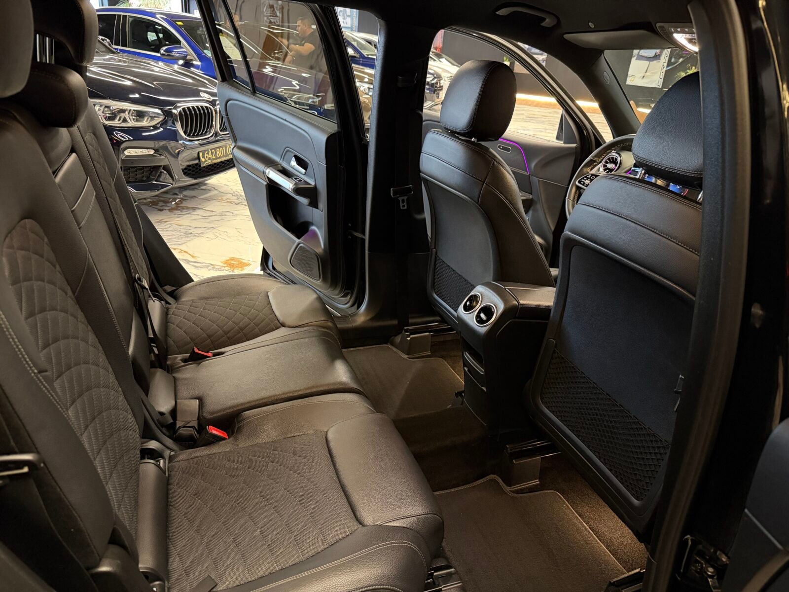 MERCEDES-BENZ GLB 200d 150cv Sport URBAN Motor MERCEDES CON CADENA