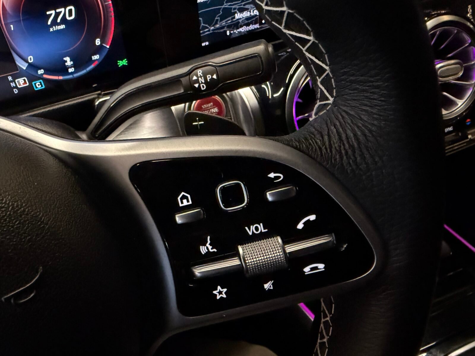 MERCEDES-BENZ GLB 200d 150cv Sport URBAN Motor MERCEDES CON CADENA