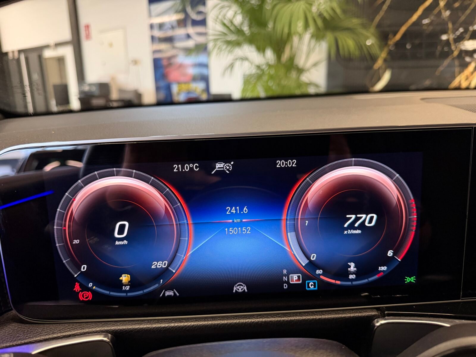 MERCEDES-BENZ GLB 200d 150cv Sport URBAN Motor MERCEDES CON CADENA