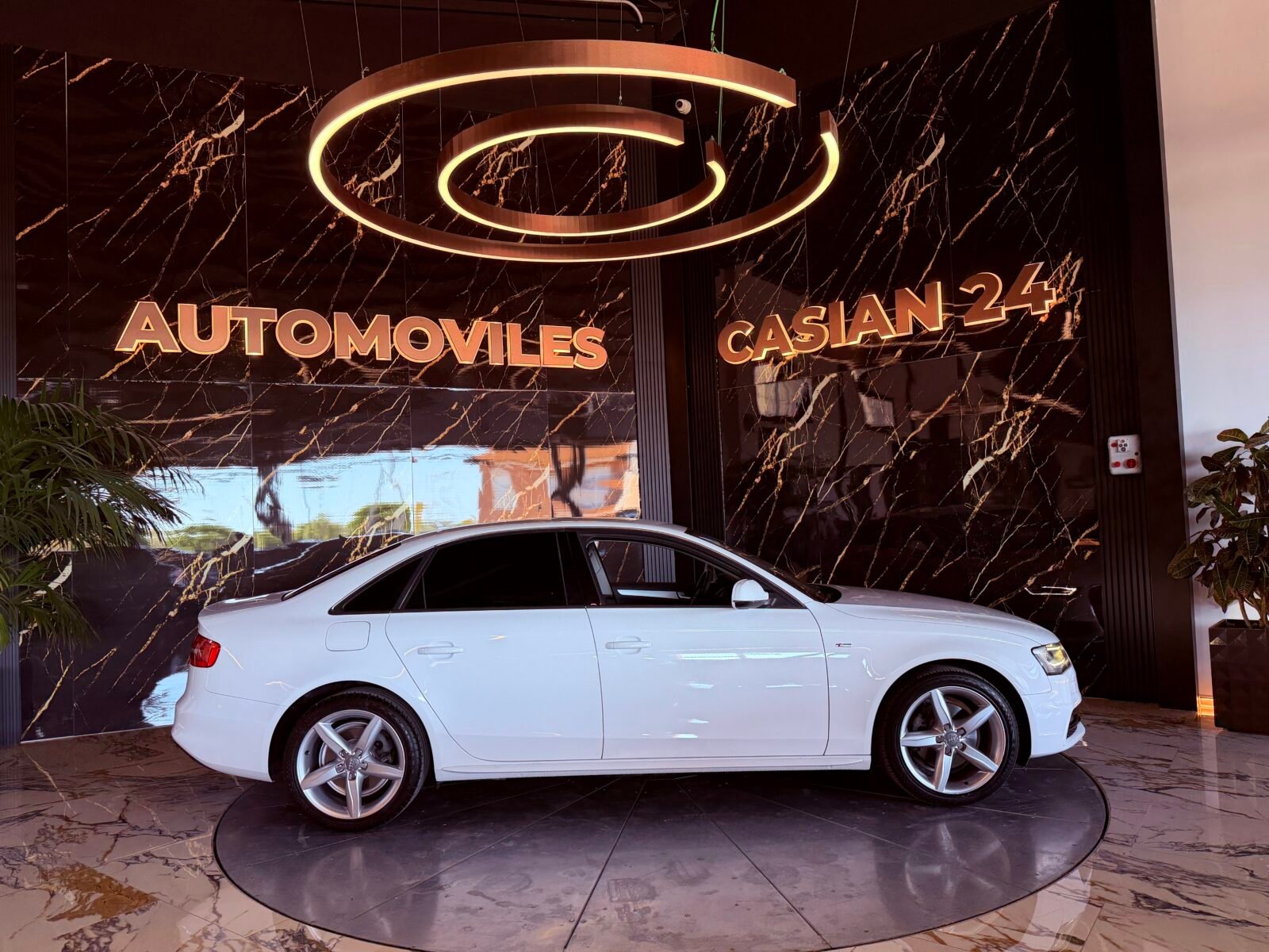 AUDI A4 2.0 TDI 150CV multitronic S line edition