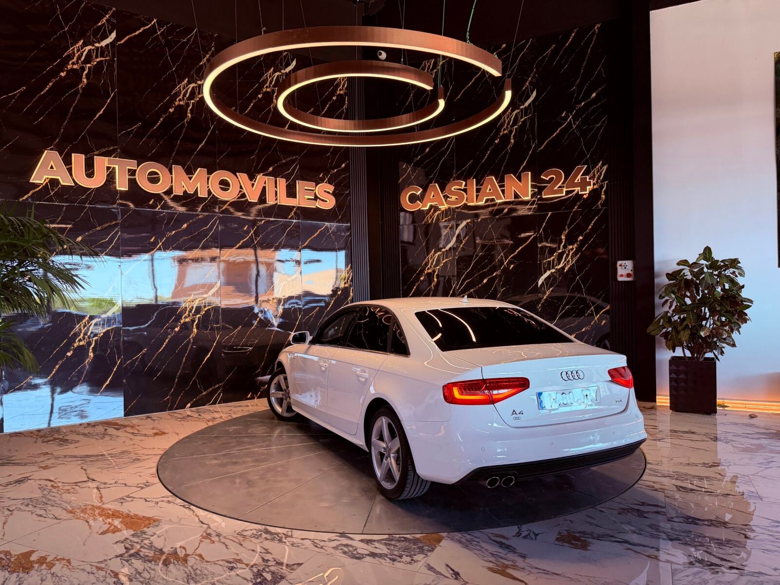 AUDI A4 2.0 TDI 150CV multitronic S line edition