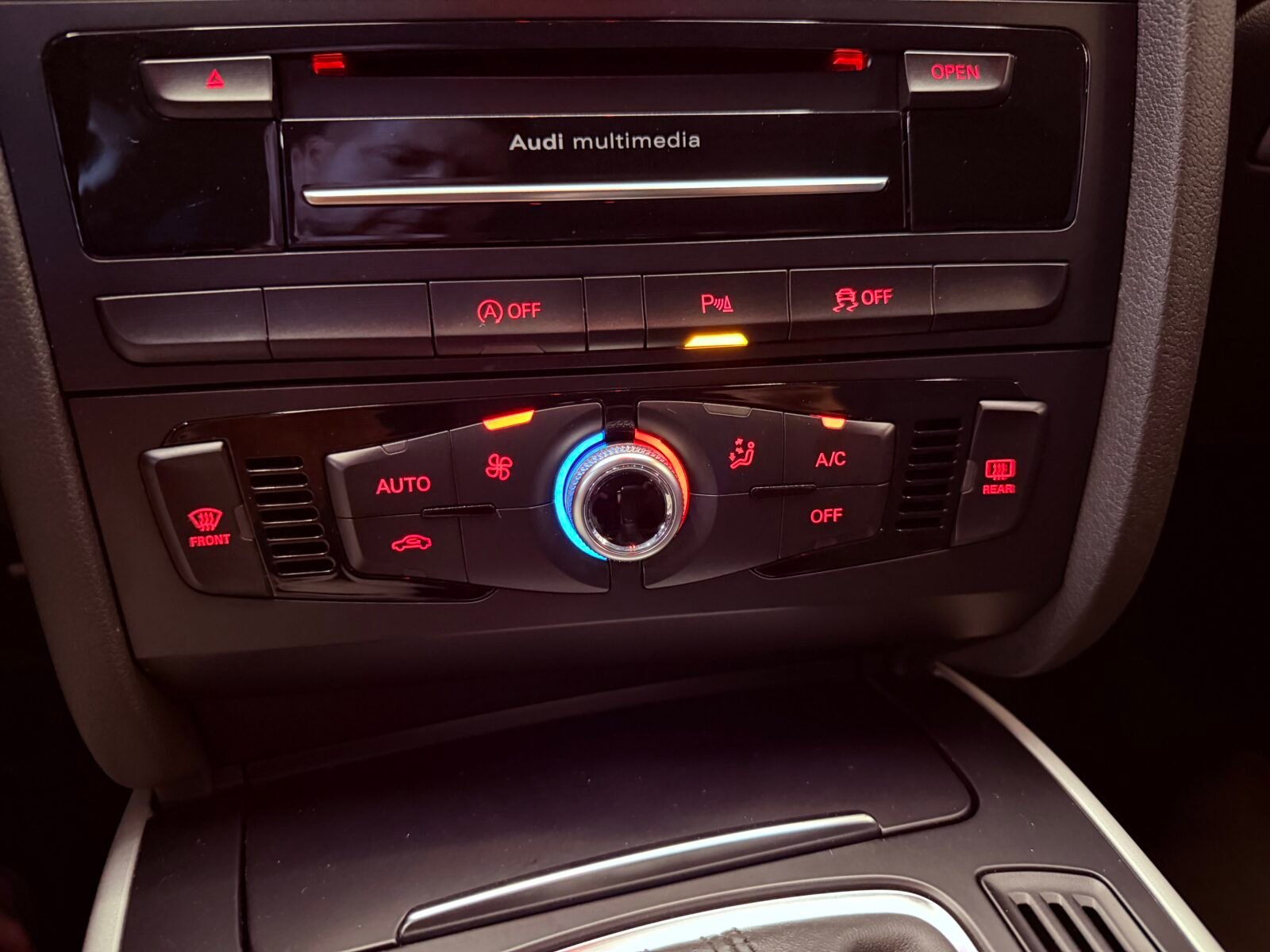 AUDI A4 2.0 TDI 150CV multitronic S line edition