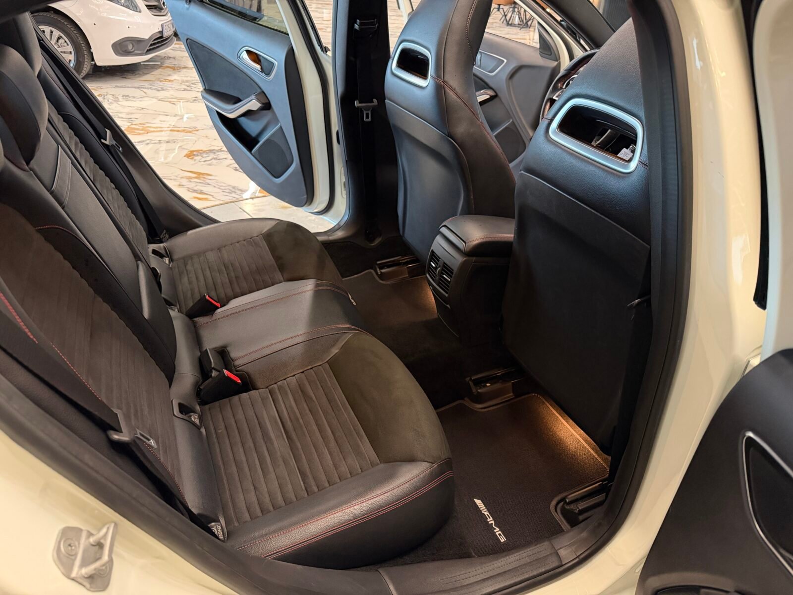 MERCEDES-BENZ Clase GLA GLA 220 CDI 4Matic AMG Line