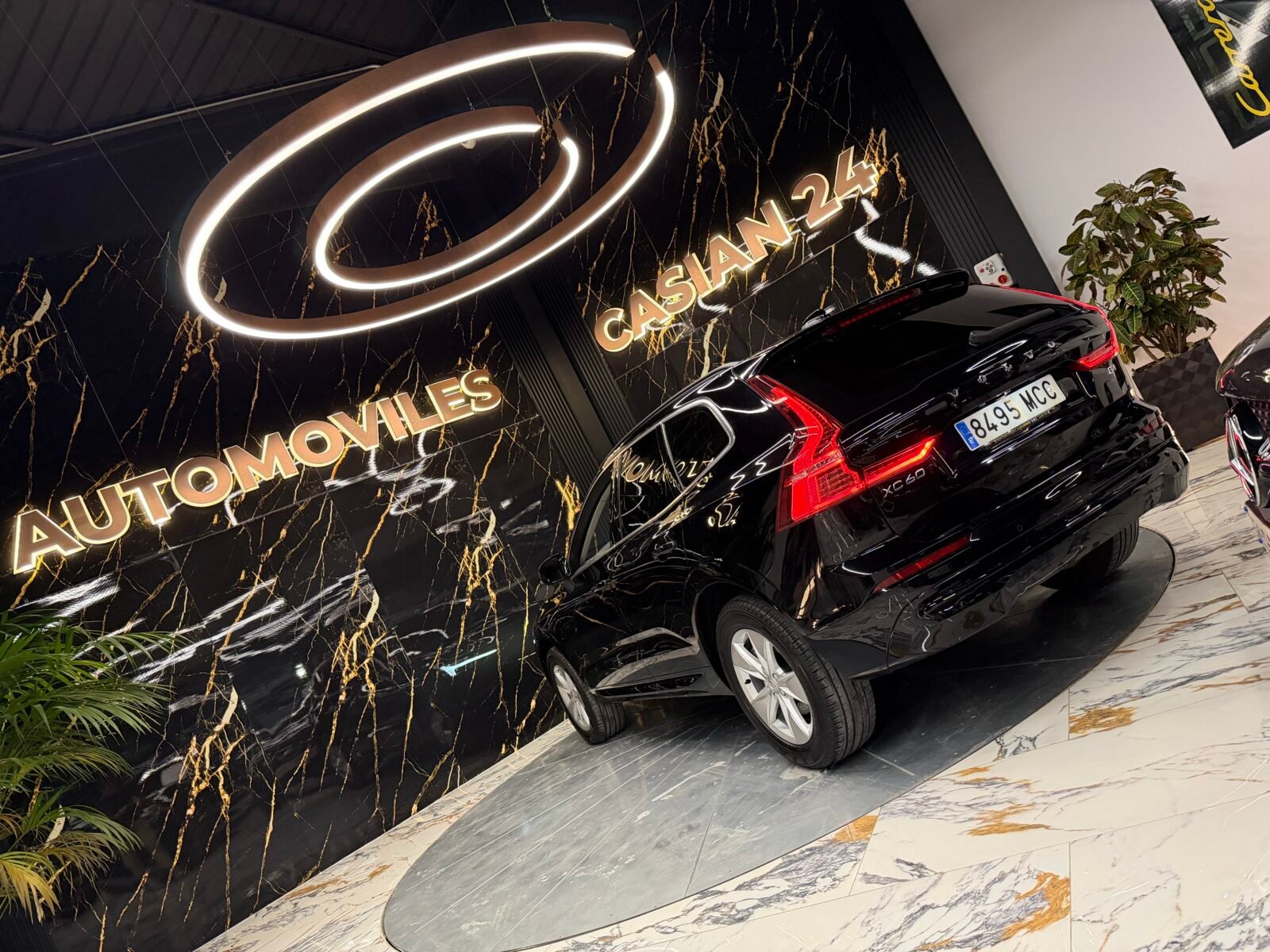 VOLVO XC60 2.0 B4 D Core Auto 207CV Motor Irrompible