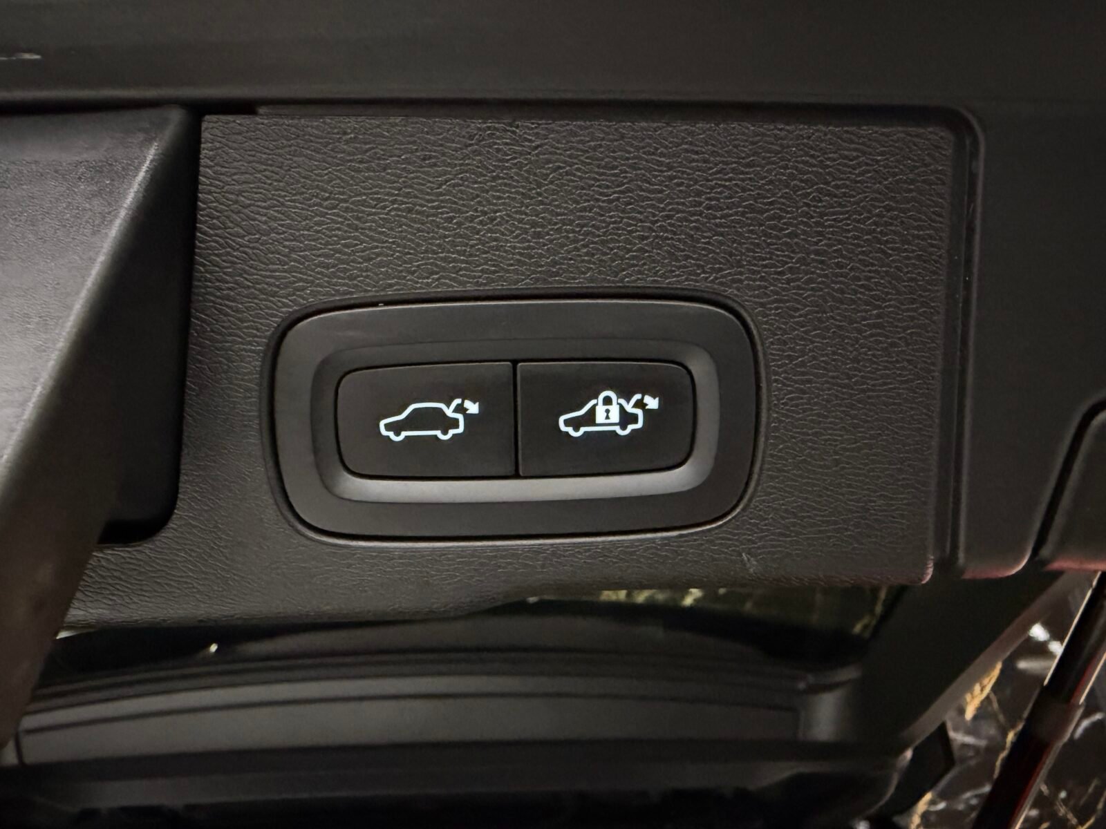 VOLVO XC60 2.0 B4 D Core Auto 207CV Motor Irrompible