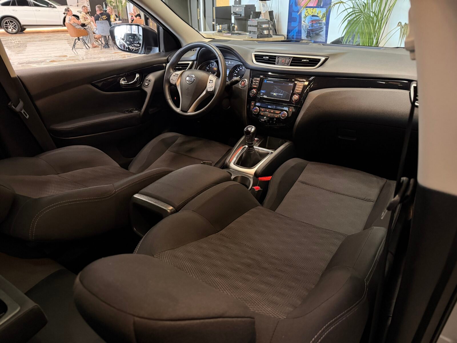 NISSAN QASHQAI 1.2i DIGT SS TEKNA PREM XTR 4X2