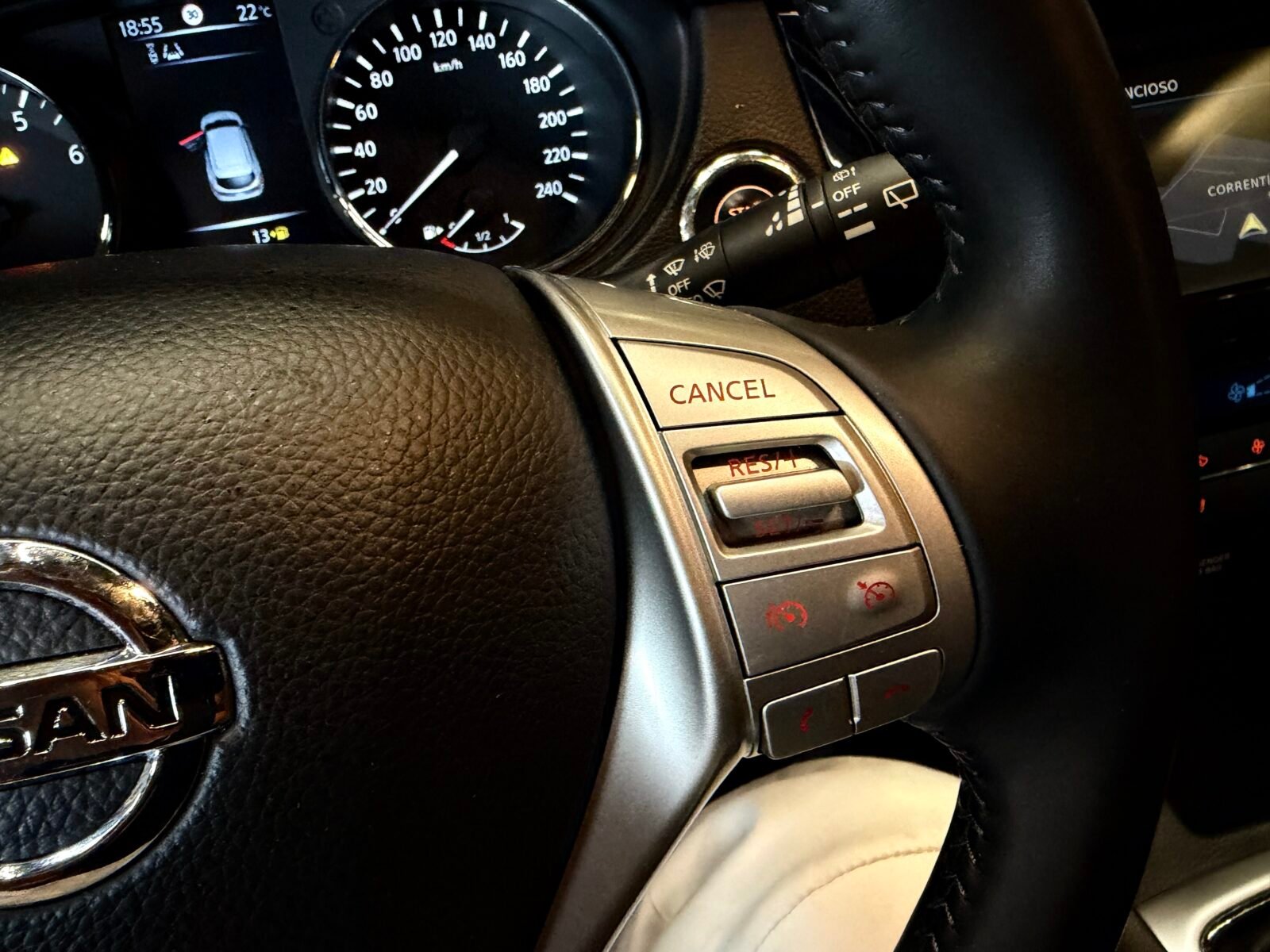 NISSAN QASHQAI 1.2i DIGT SS TEKNA PREM XTR 4X2