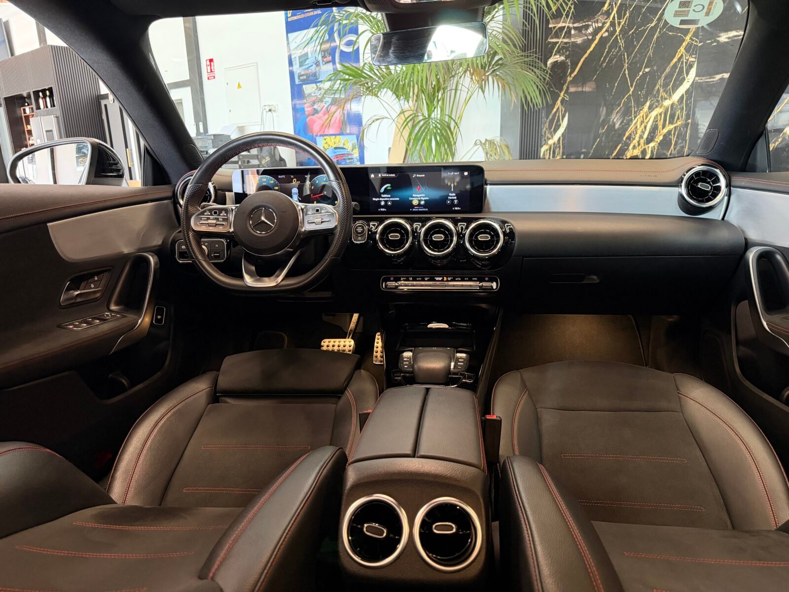 MERCEDES-BENZ  CLA 200 163CV AMG MOTOR CON CADENA IRROMPIBLE