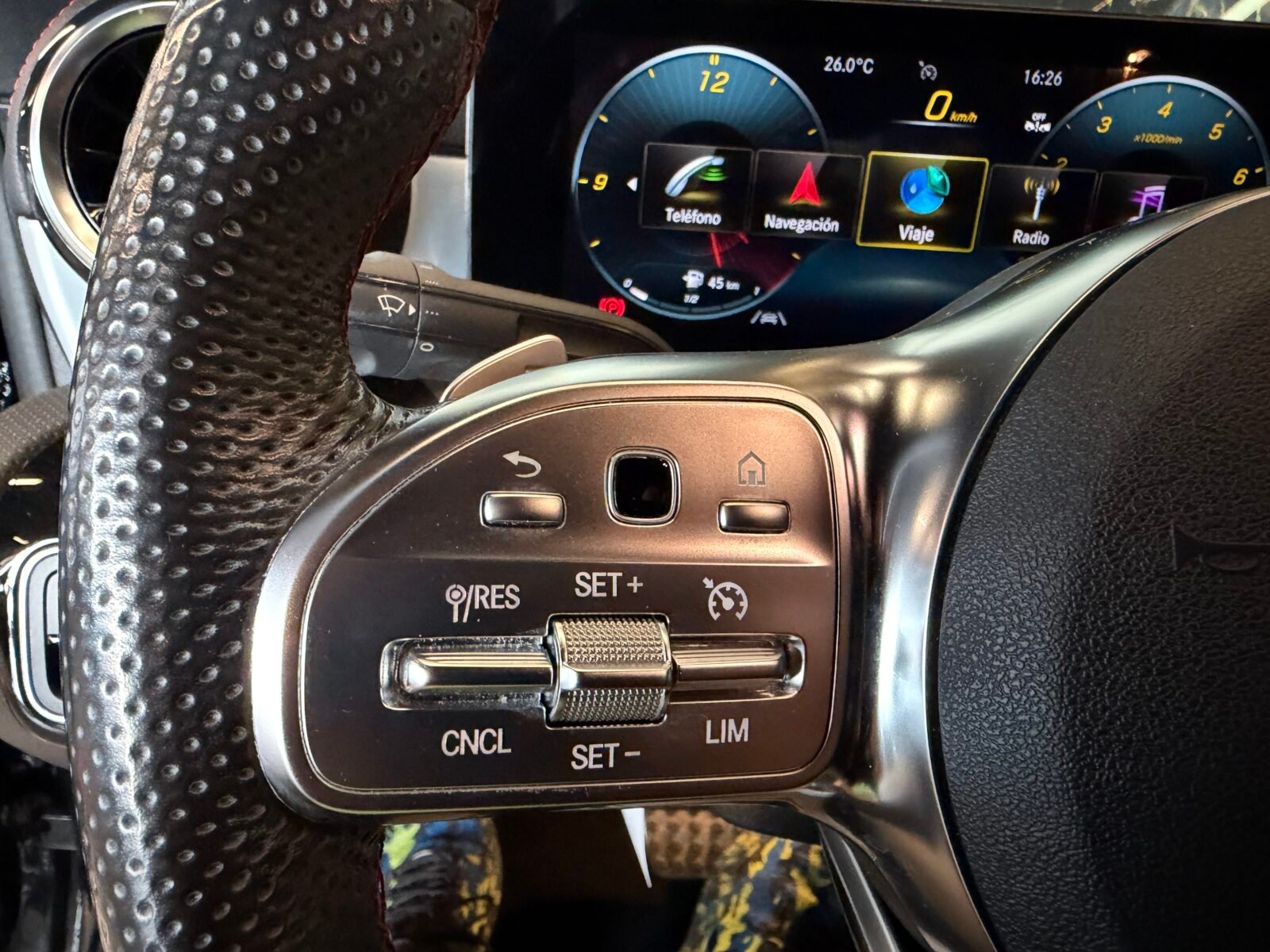 MERCEDES-BENZ  CLA 200 163CV AMG MOTOR CON CADENA IRROMPIBLE