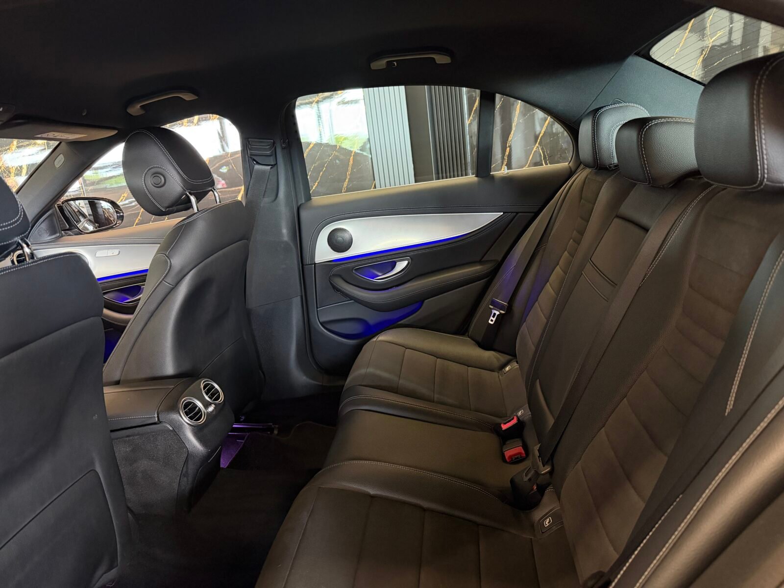 MERCEDES-BENZ E220d AMG 195CV FUL MOTOR MERCEDES CON CADENA IRROMPIBLE