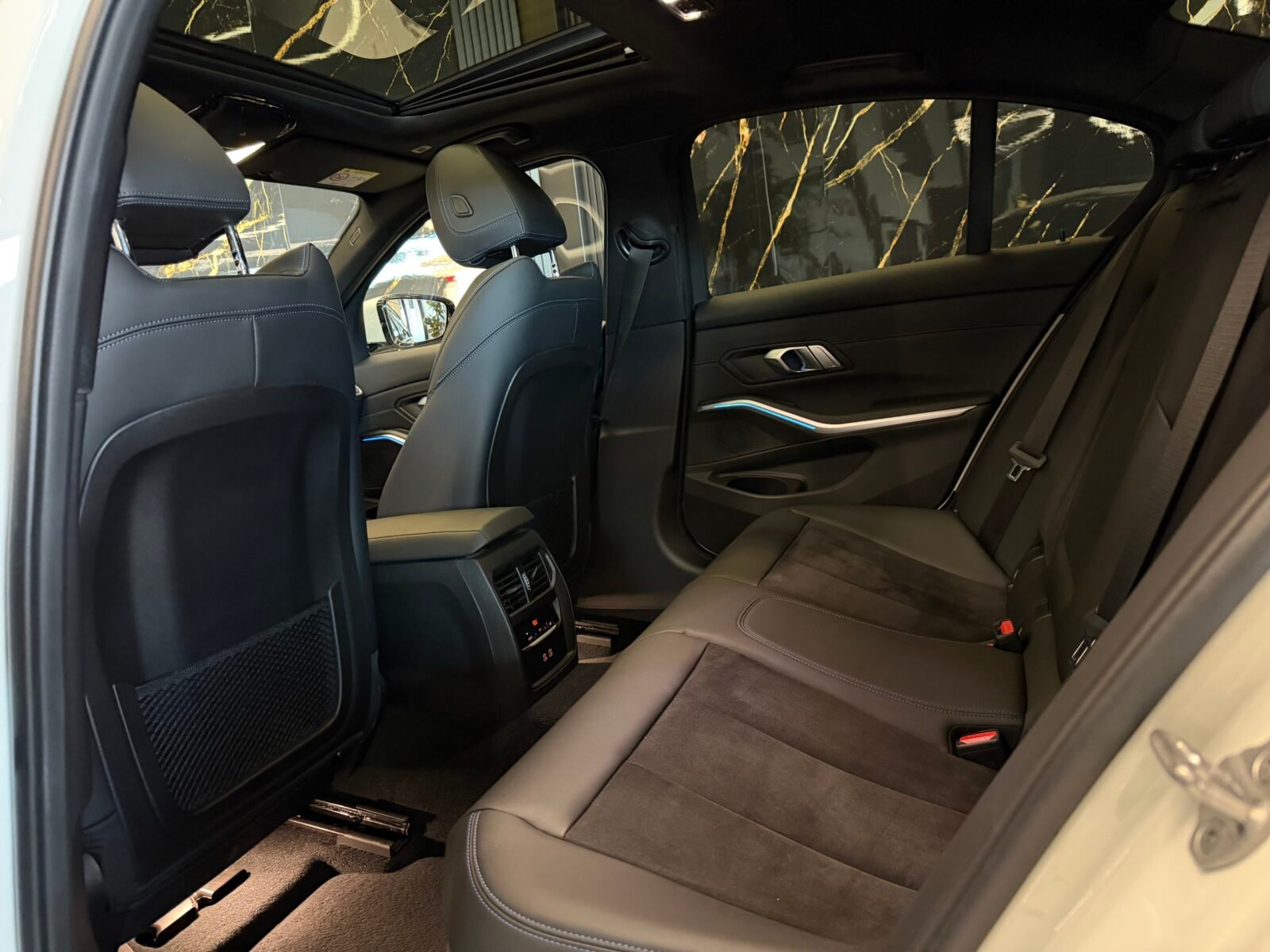 BMW  Serie 3 330i M Paket INDIVIDUAL 245CV FULL