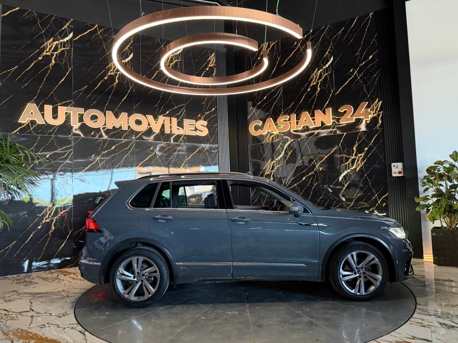 VOLKSWAGEN Tiguan RLine 2.0 TDI 110kW 150CV PANORAMA