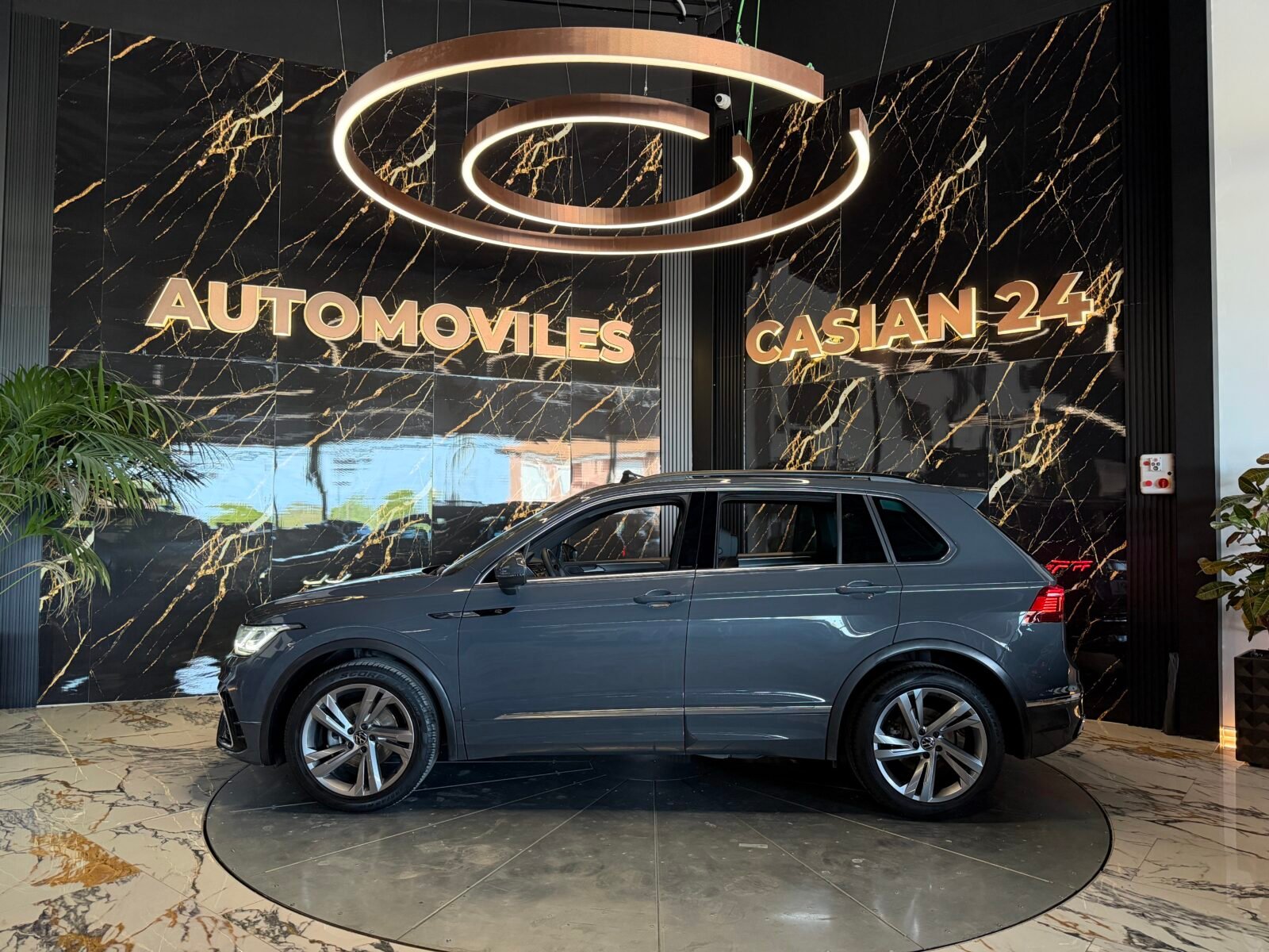 VOLKSWAGEN Tiguan RLine 2.0 TDI 110kW 150CV PANORAMA