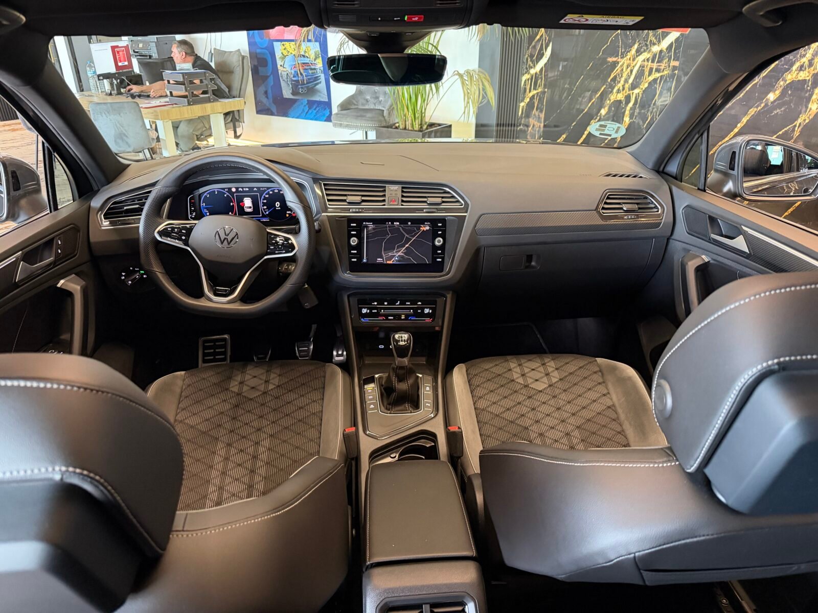 VOLKSWAGEN Tiguan RLine 2.0 TDI 110kW 150CV PANORAMA