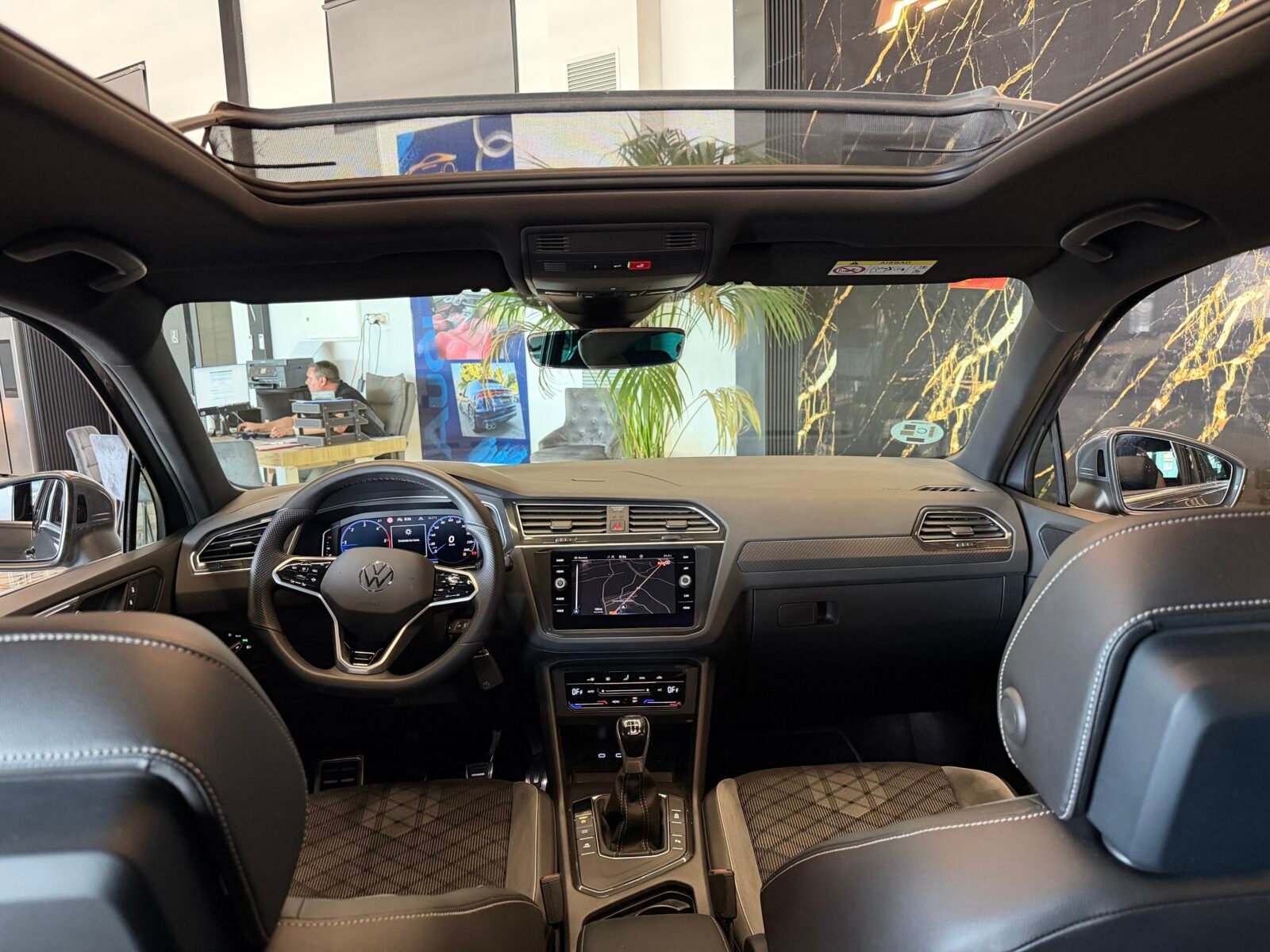 VOLKSWAGEN Tiguan RLine 2.0 TDI 110kW 150CV PANORAMA
