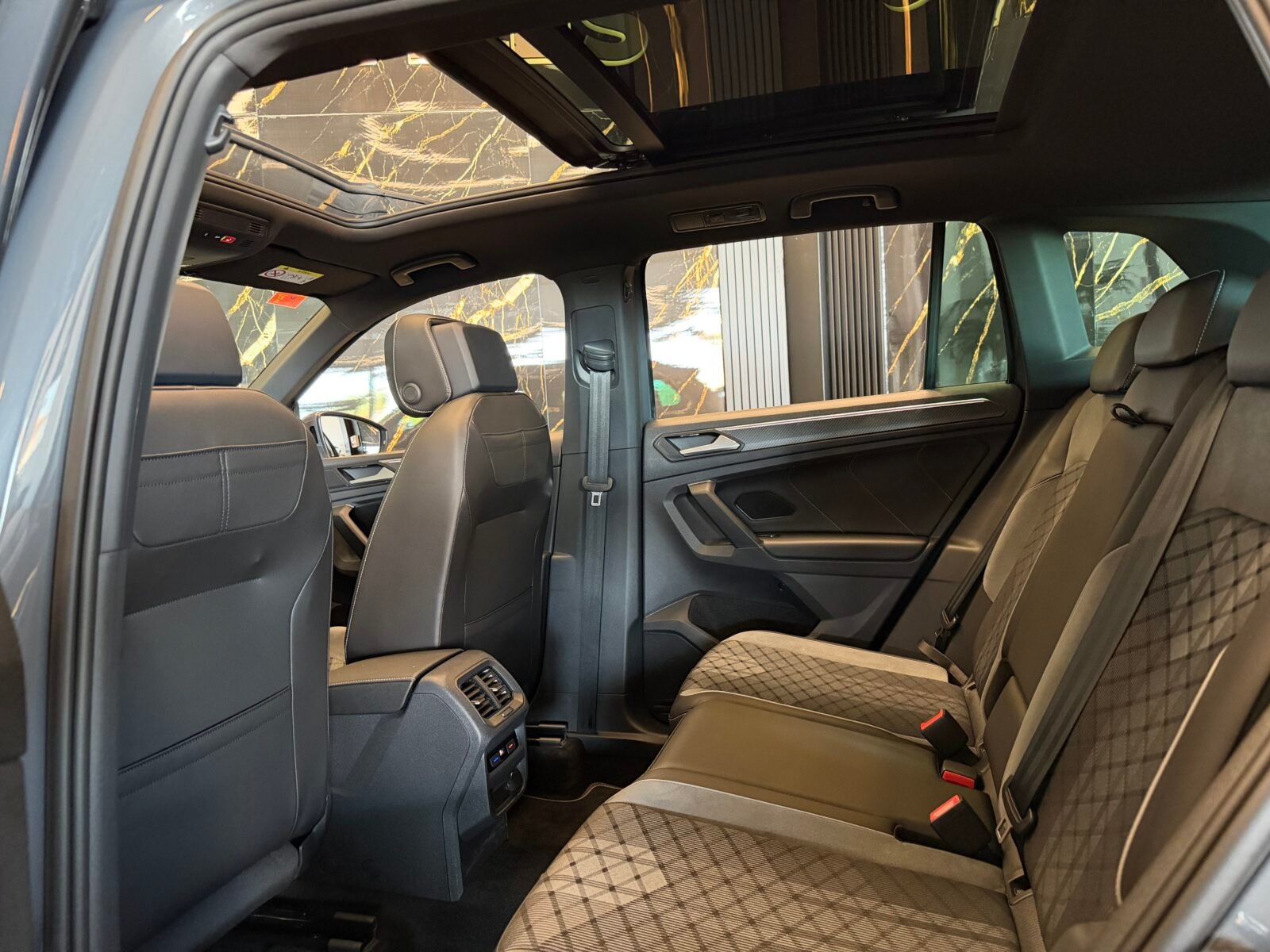 VOLKSWAGEN Tiguan RLine 2.0 TDI 110kW 150CV PANORAMA