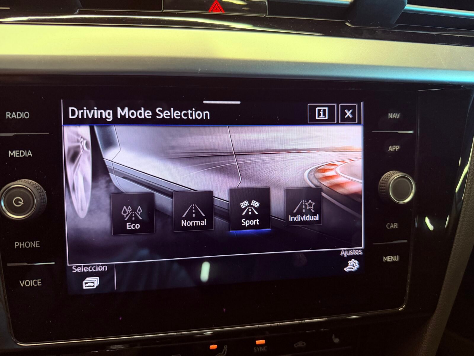 VOLKSWAGEN Arteon Elegance 2.0 TSI 140kW 190CV DSG