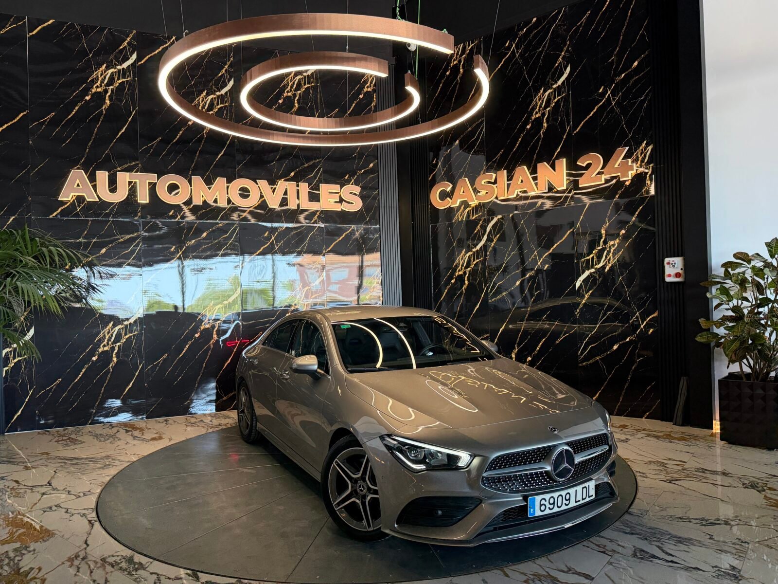 MERCEDES-BENZ CLA200D 150CV AMG MOTOR MERCEDES CON CADENA