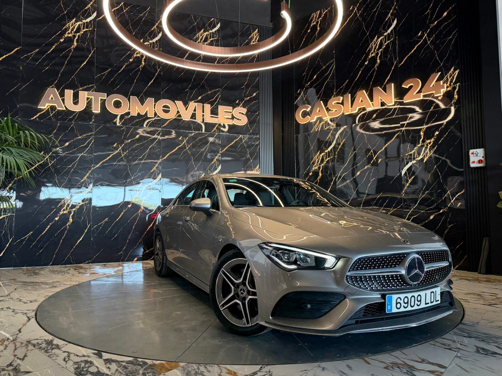 MERCEDES-BENZ CLA200D 150CV AMG MOTOR MERCEDES CON CADENA