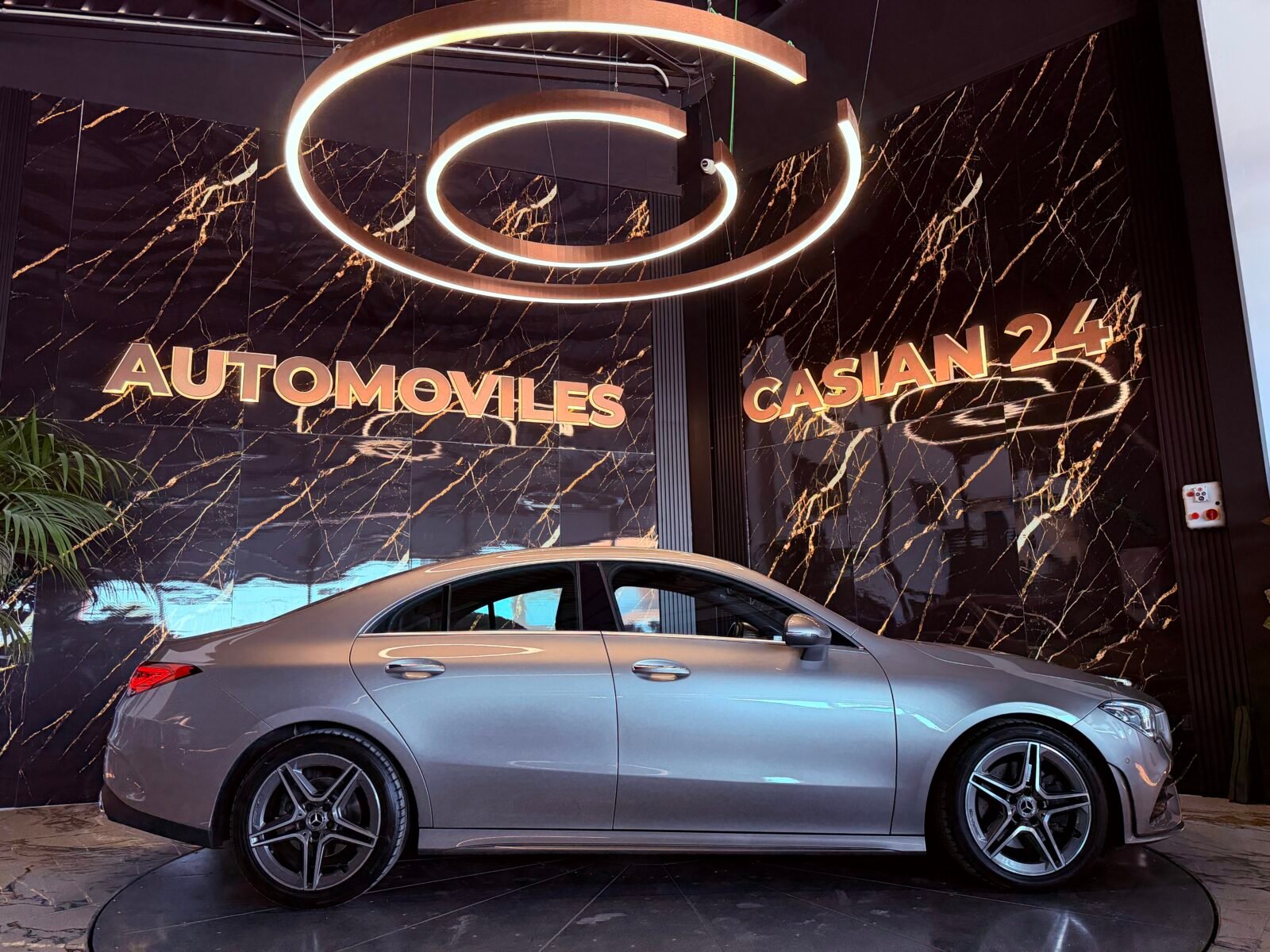 MERCEDES-BENZ CLA200D 150CV AMG MOTOR MERCEDES CON CADENA