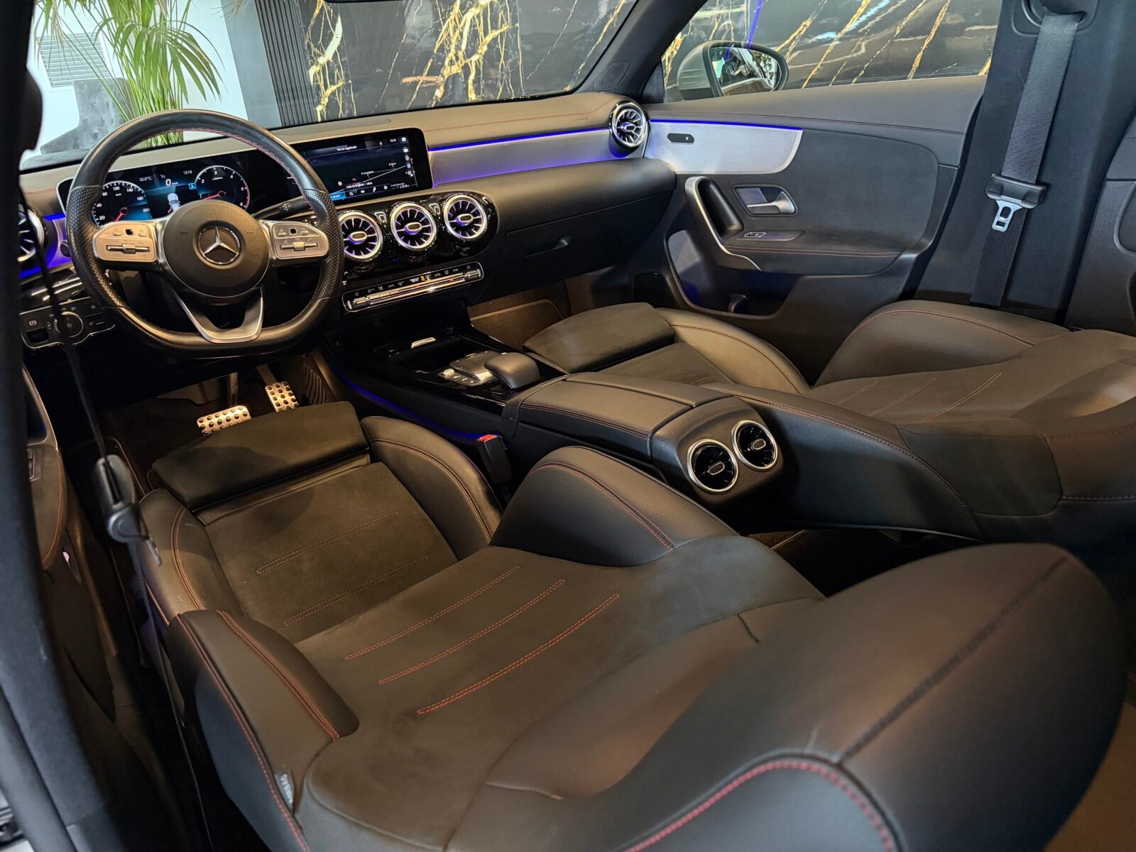 MERCEDES-BENZ CLA200D 150CV AMG MOTOR MERCEDES CON CADENA