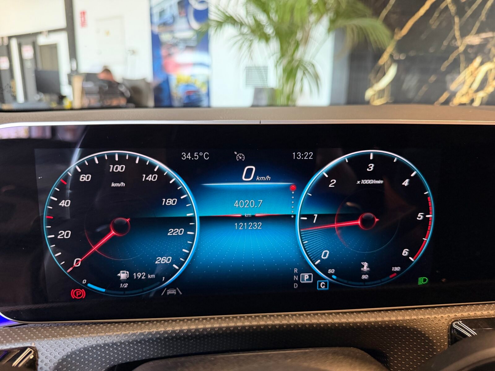 MERCEDES-BENZ CLA200D 150CV AMG MOTOR MERCEDES CON CADENA