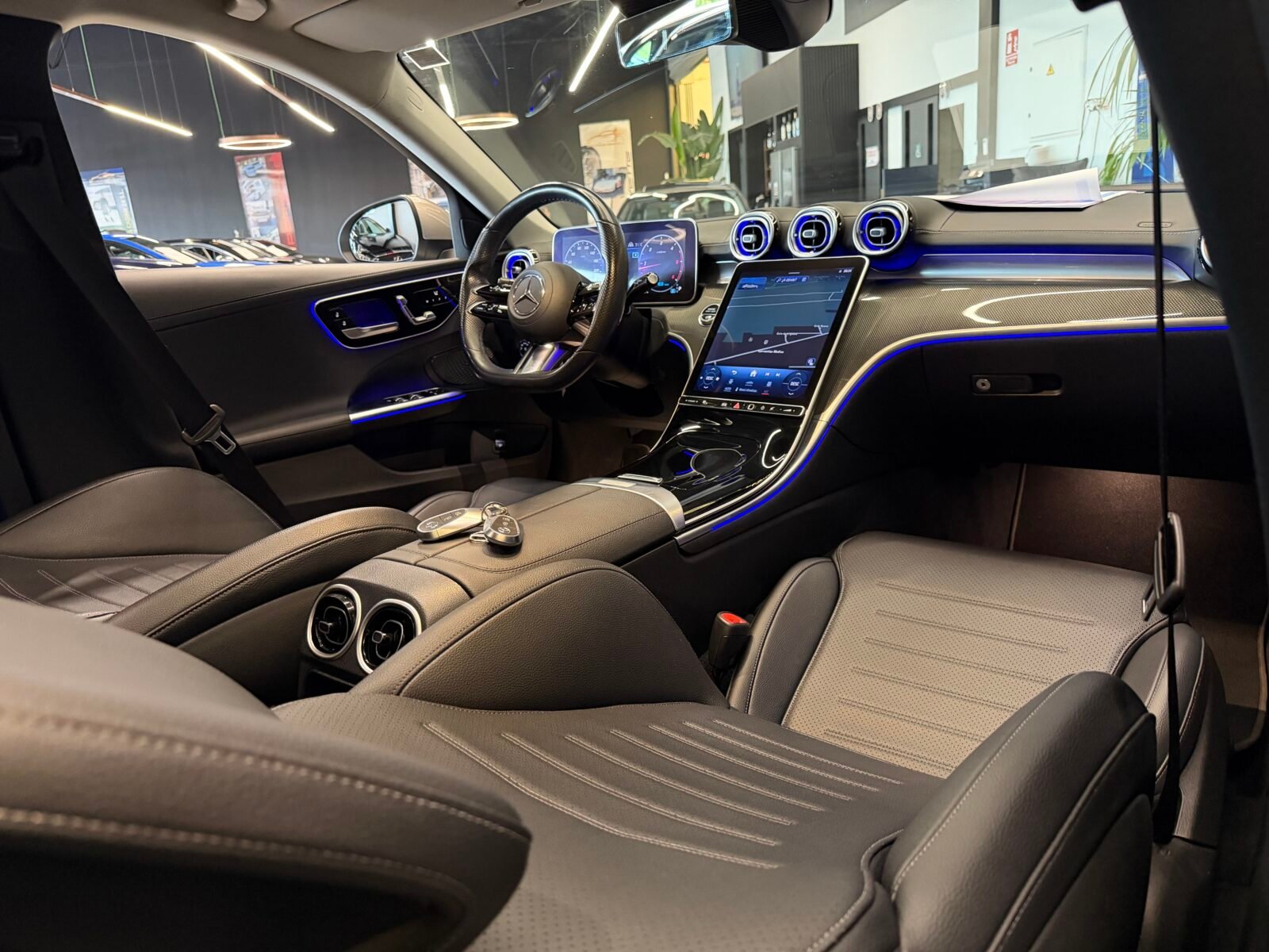 MERCEDES-BENZ Clase C 220d AMG 200CV FULL