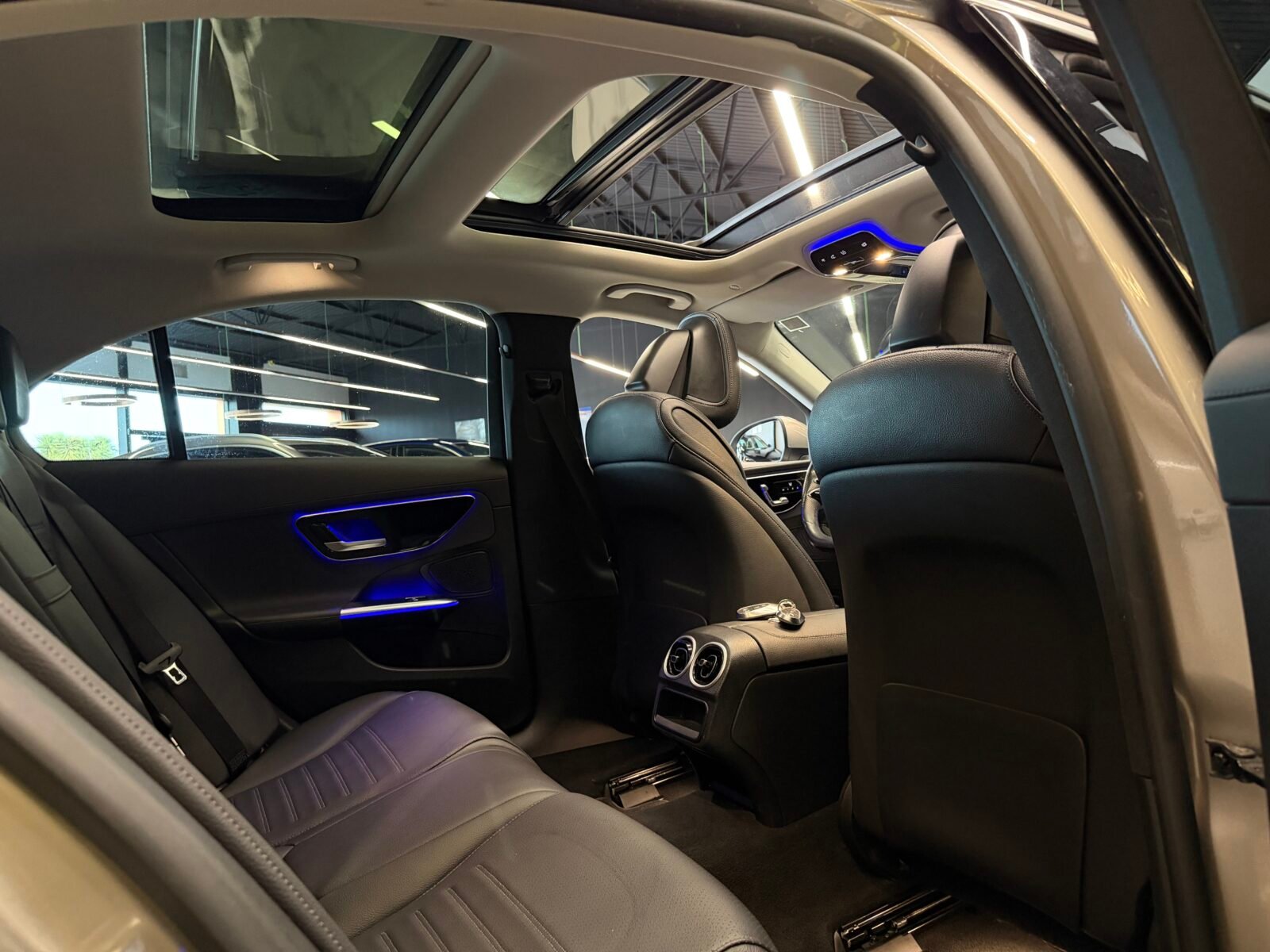 MERCEDES-BENZ Clase C 220d AMG 200CV FULL