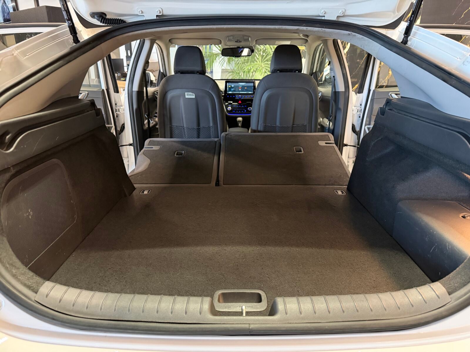 HYUNDAI IONIQ 1.6 GDI PHEV Style DT