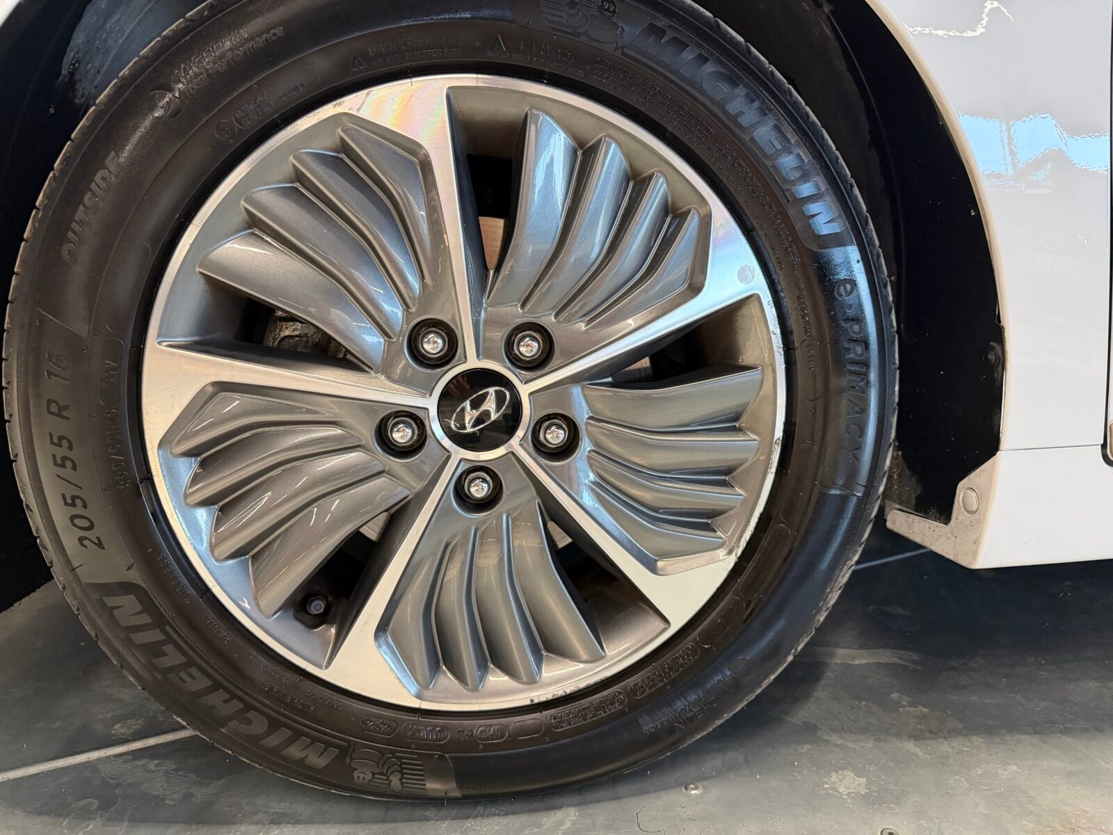 HYUNDAI IONIQ 1.6 GDI PHEV Style DT