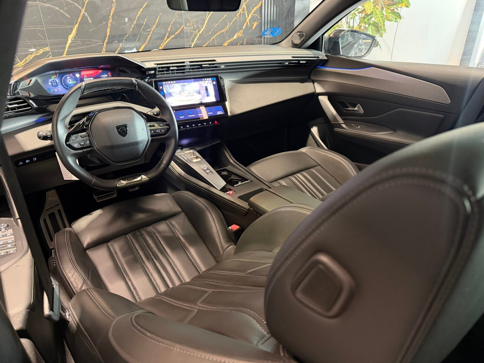 PEUGEOT 408 HYBRIDO ENCHUFABLE GT LINE