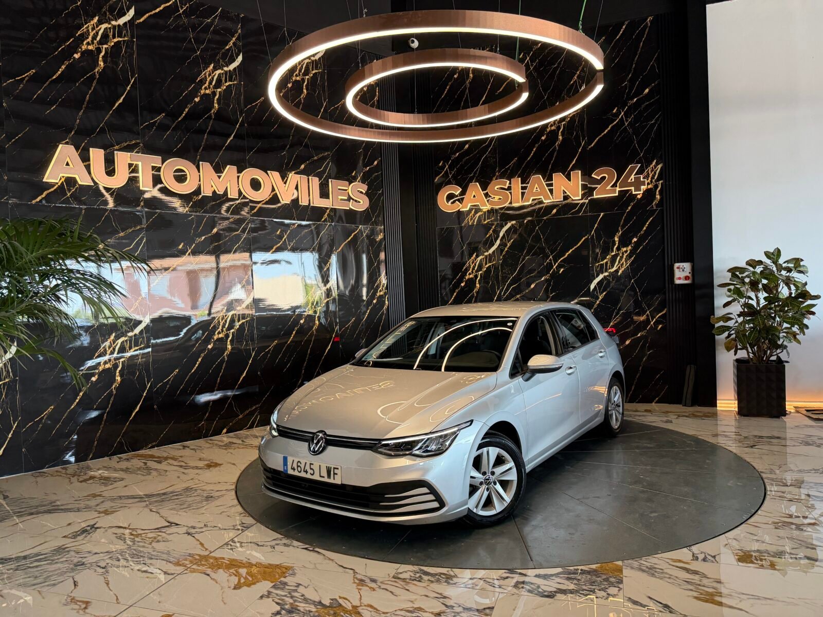 VOLKSWAGEN Golf Life 2.0 TDI 85kW 115CV