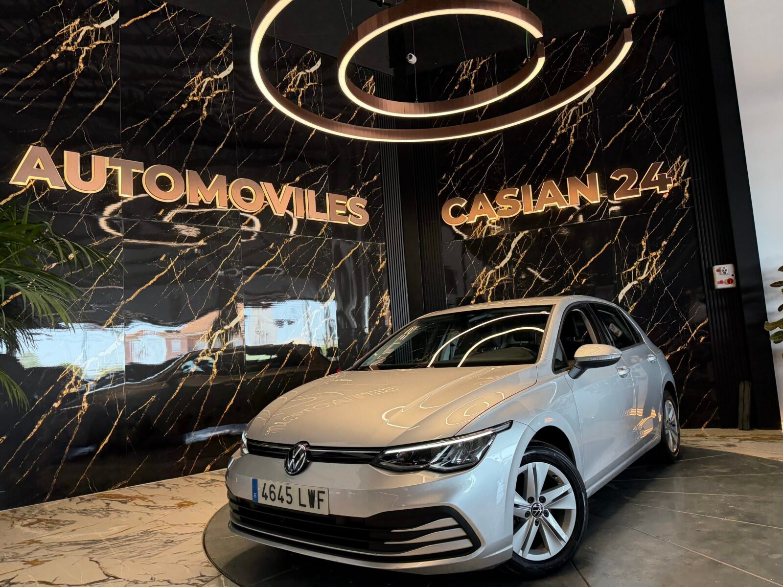 VOLKSWAGEN Golf Life 2.0 TDI 85kW 115CV
