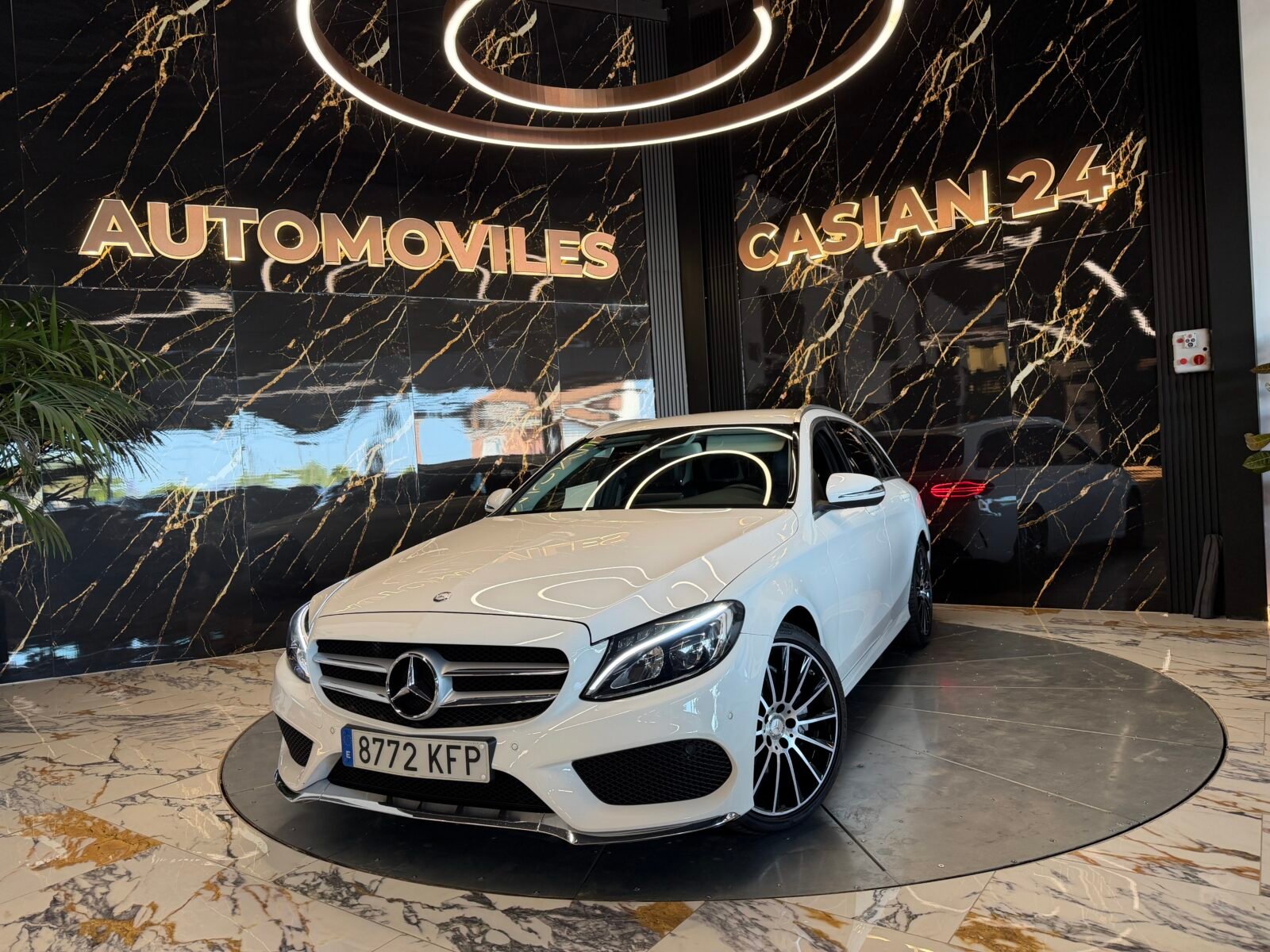 MERCEDES-BENZ C 220d AMG 170CV Motor MERCEDES CON CDENA IRROMPIBLE