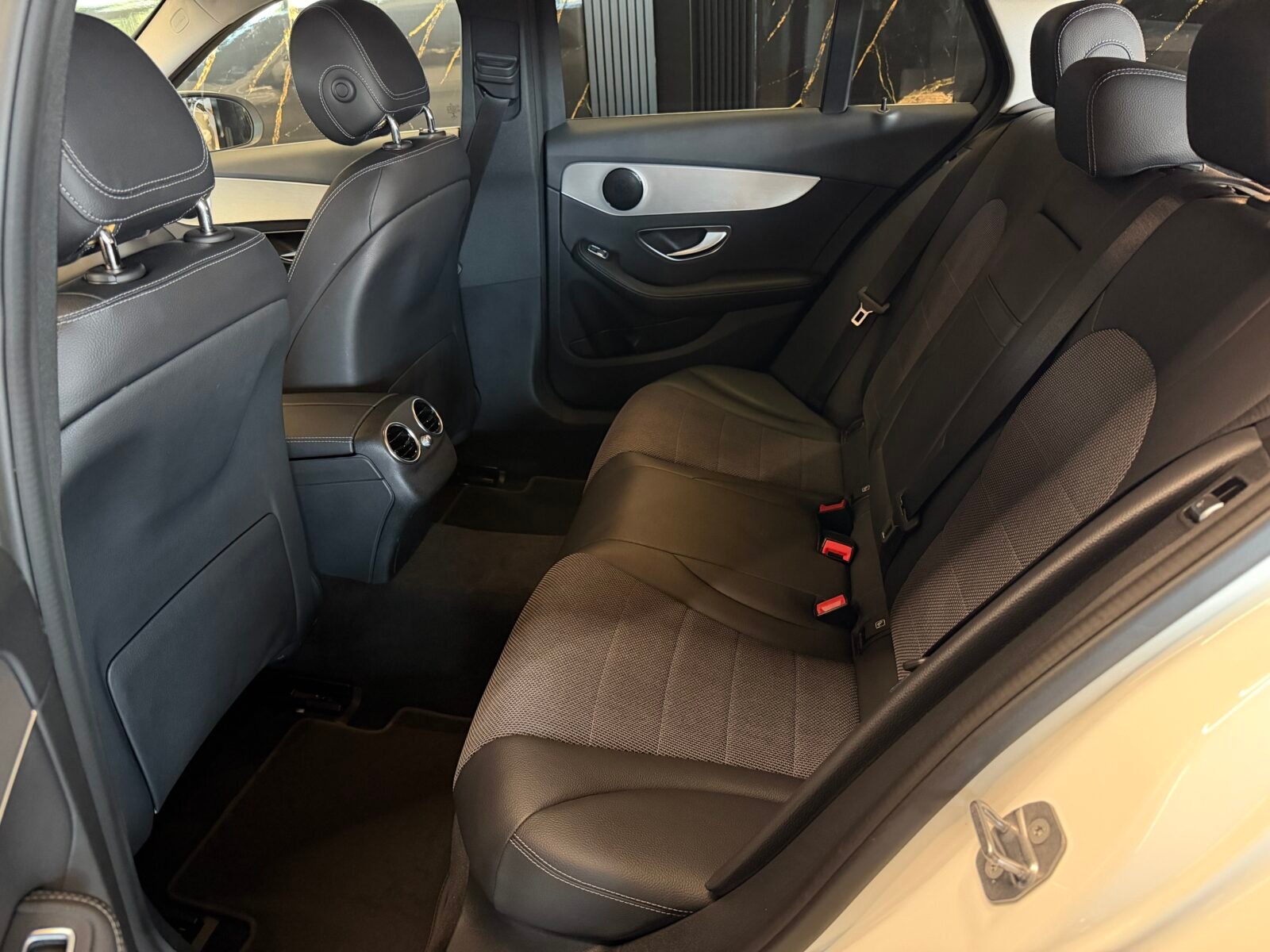MERCEDES-BENZ C 220d AMG 170CV Motor MERCEDES CON CDENA IRROMPIBLE